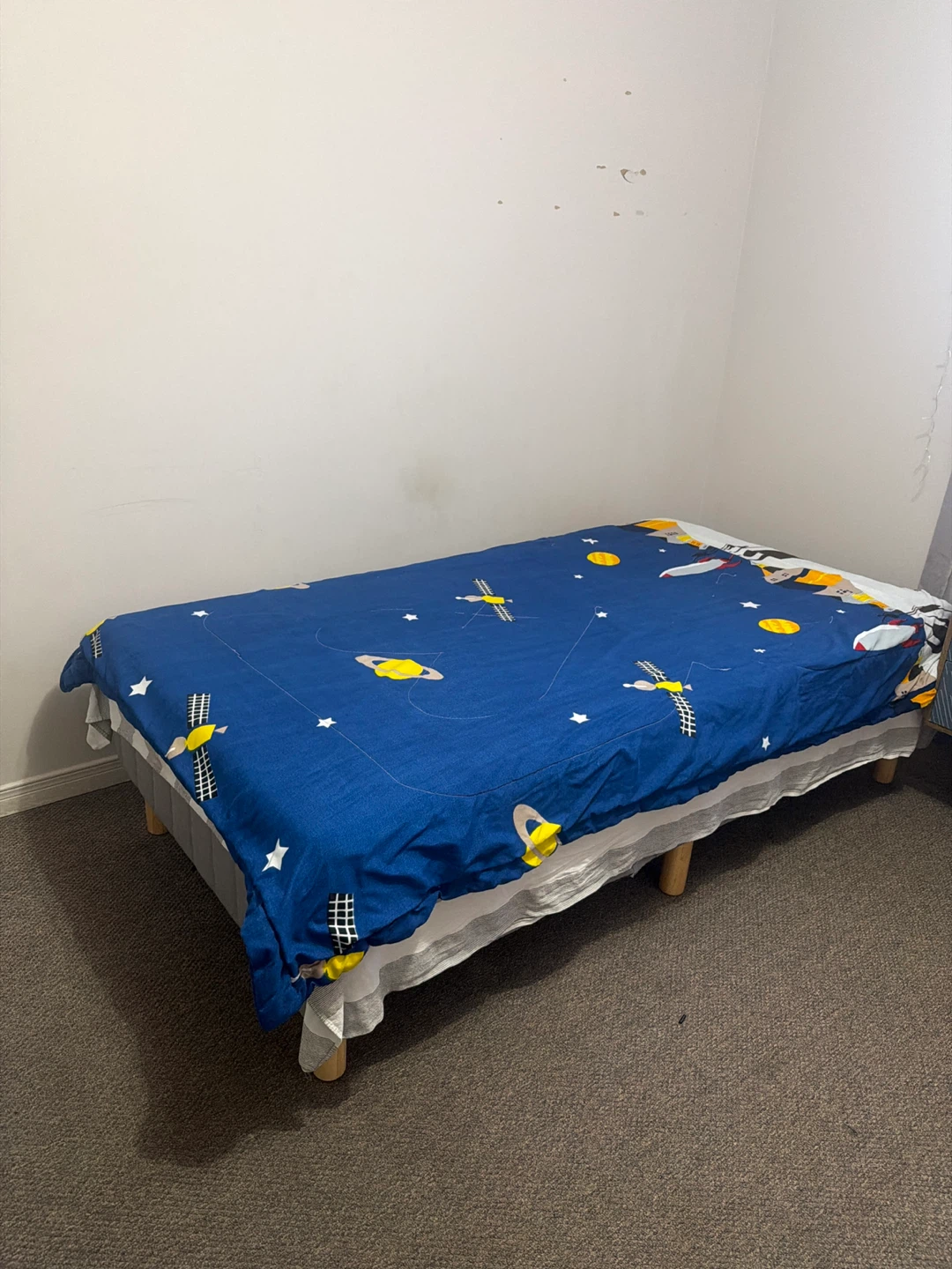 Zinus Twin Bed Frame with Mattress