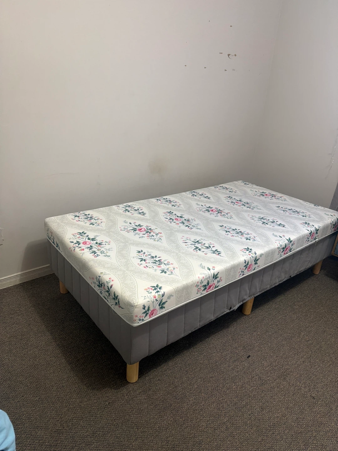 Zinus Twin Bed Frame with Mattress - photo 2
