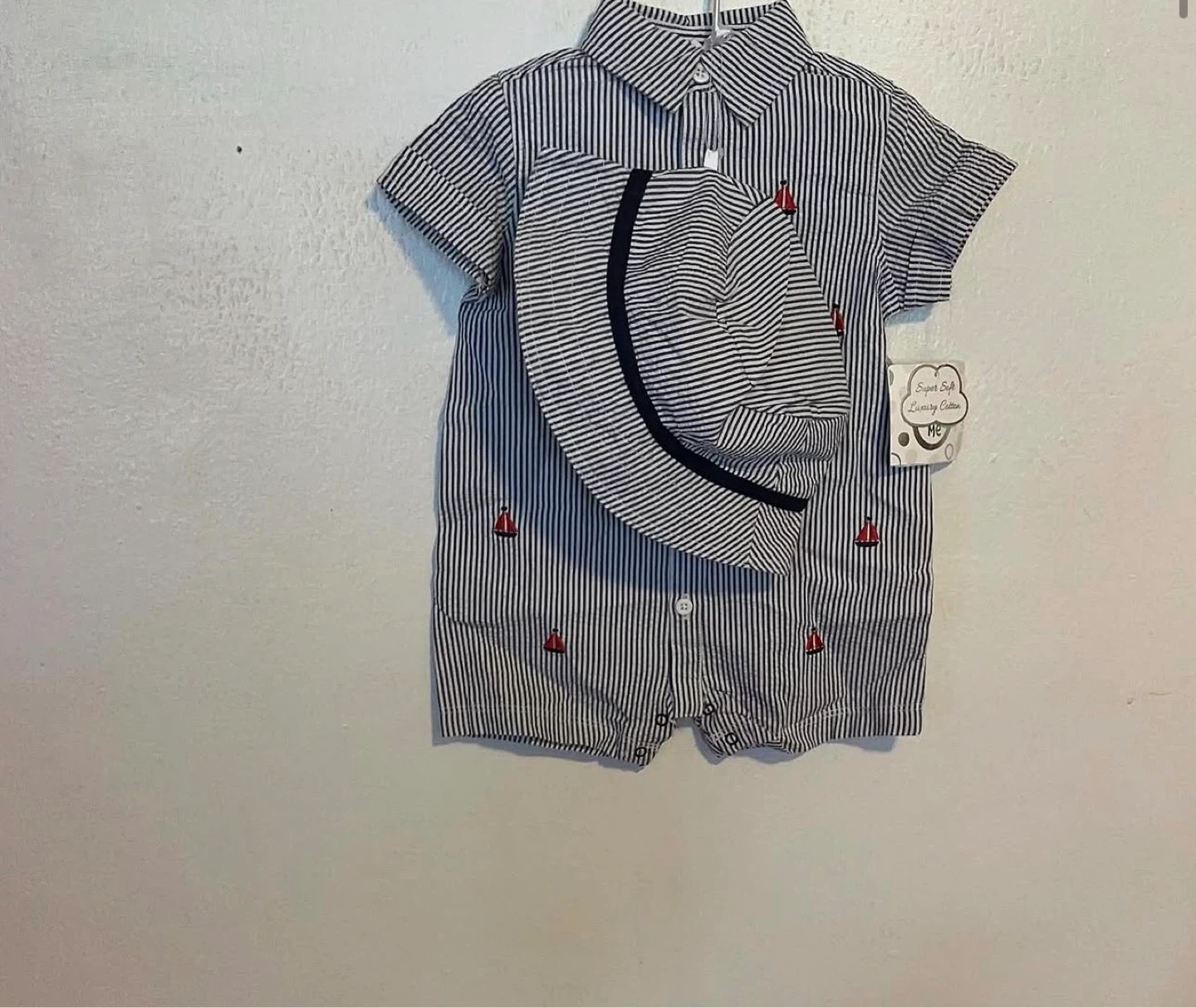 BOYS 2PC ROMPER SET (SIZE:6 MONTHS)