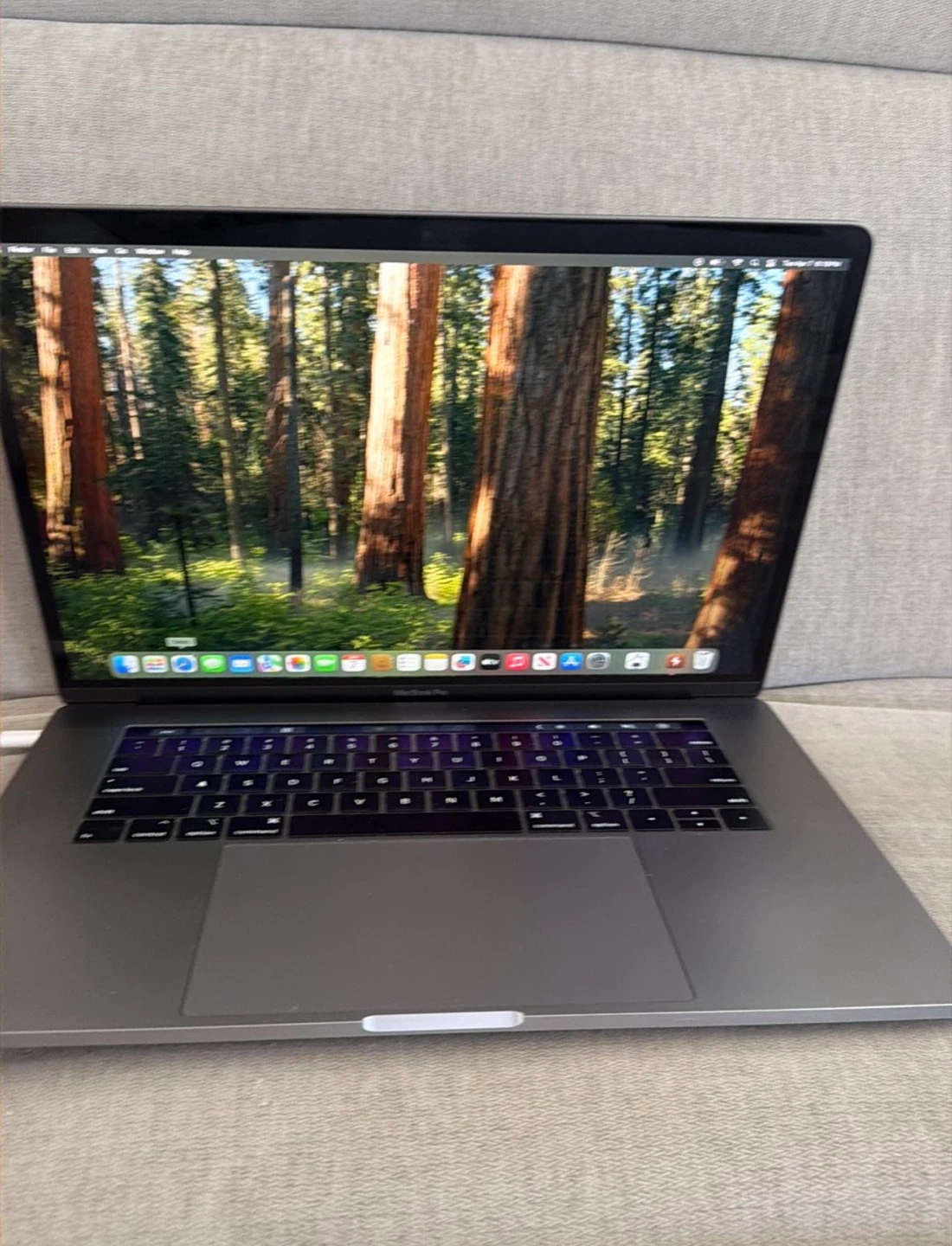 MacBook Pro 15” Touch Bar 16gb ram 500gb ssd