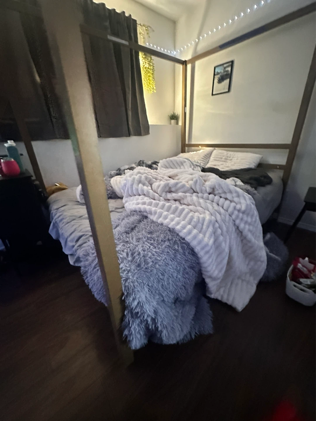 Gaming Desk and bed all come in a set