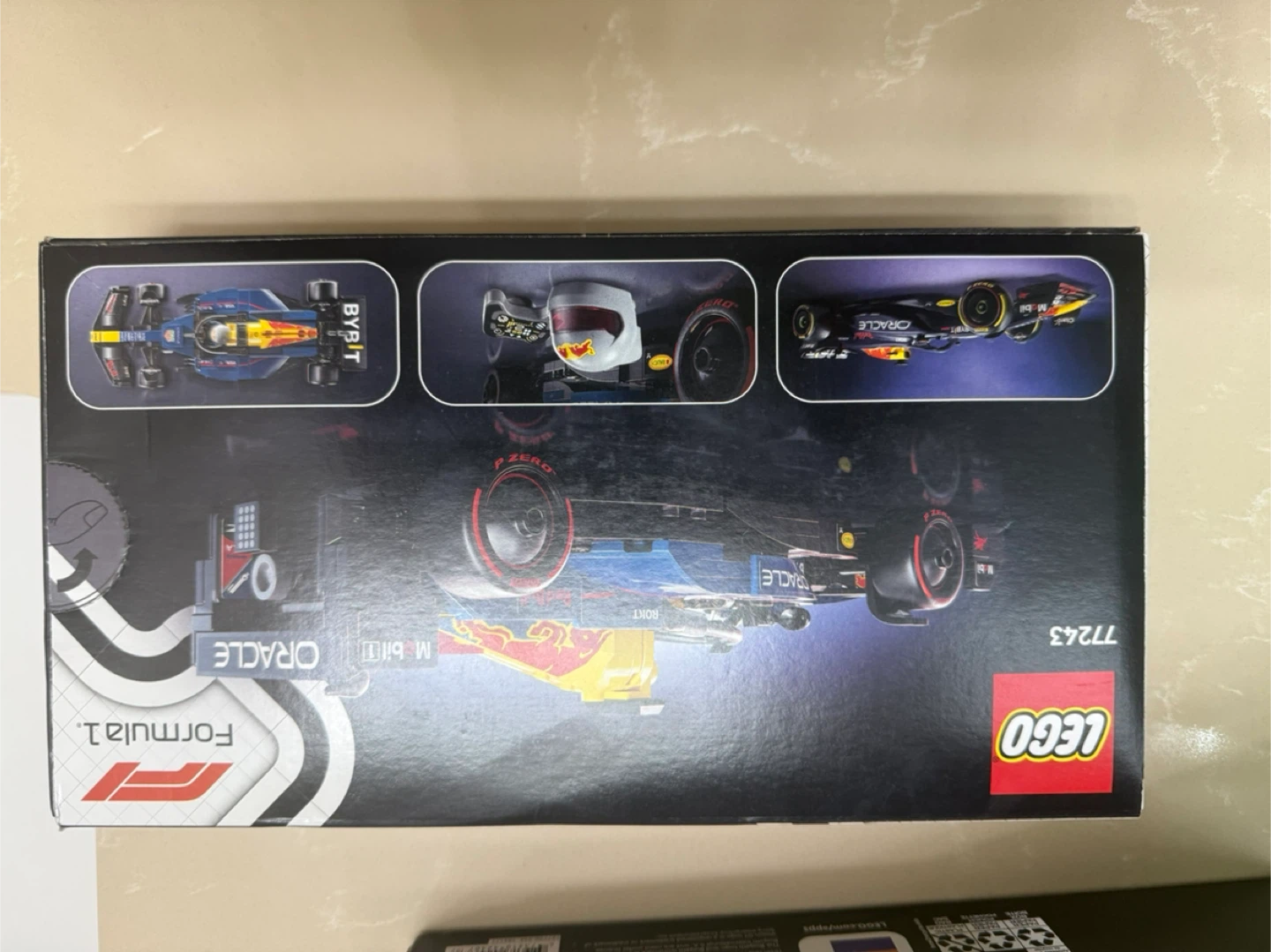 LEGO Speed Champions Oracle Red Bull Racing RB18 77243 Building - photo 2