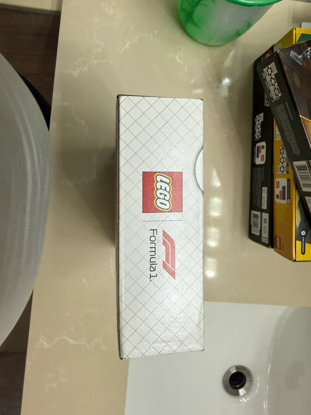 LEGO Speed Champions Oracle Red Bull Racing RB18 77243 Building - photo 3