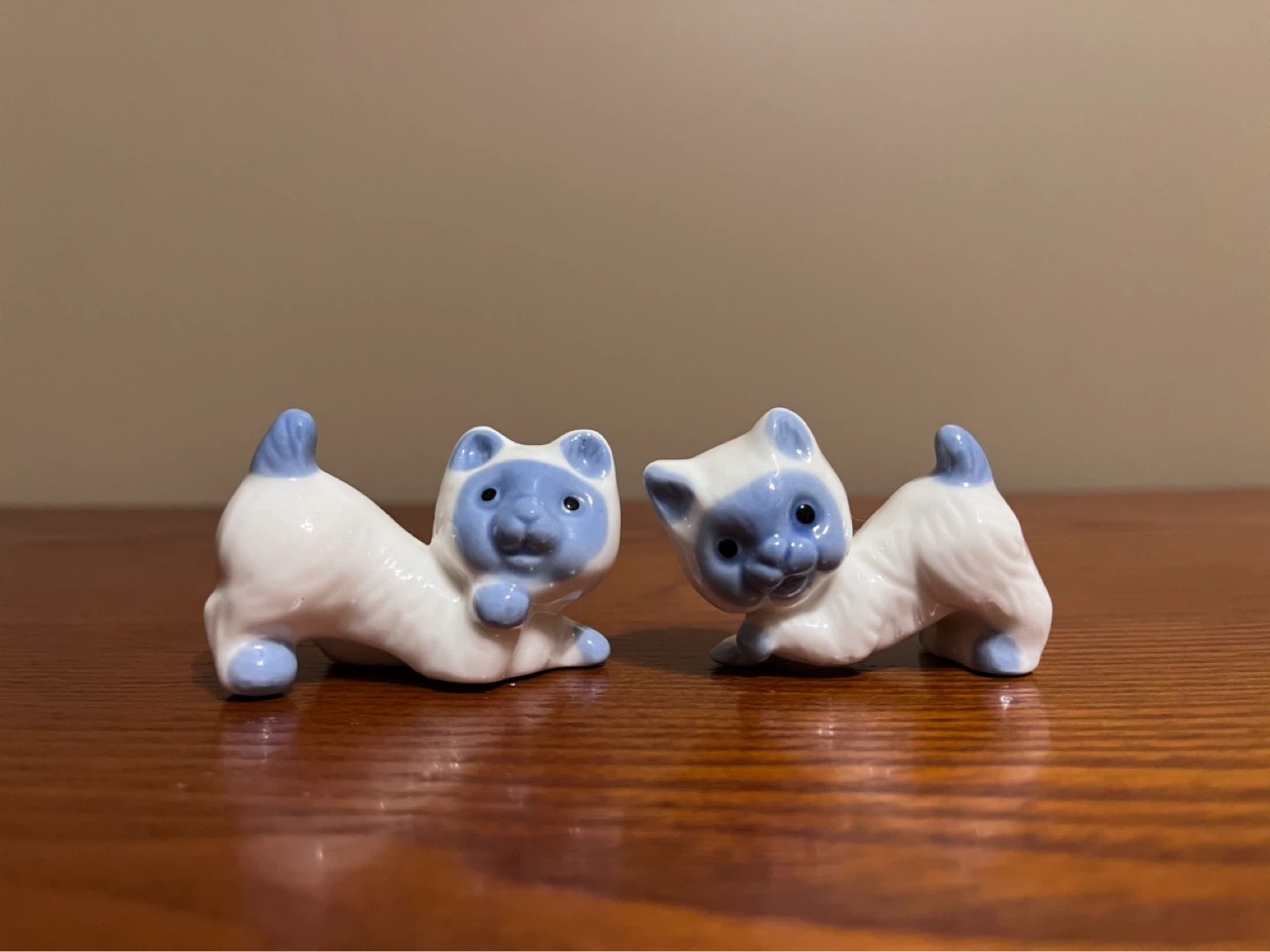 VINTAGE CERAMIC/PORCELAIN KITTEN FIGURINES - photo 4