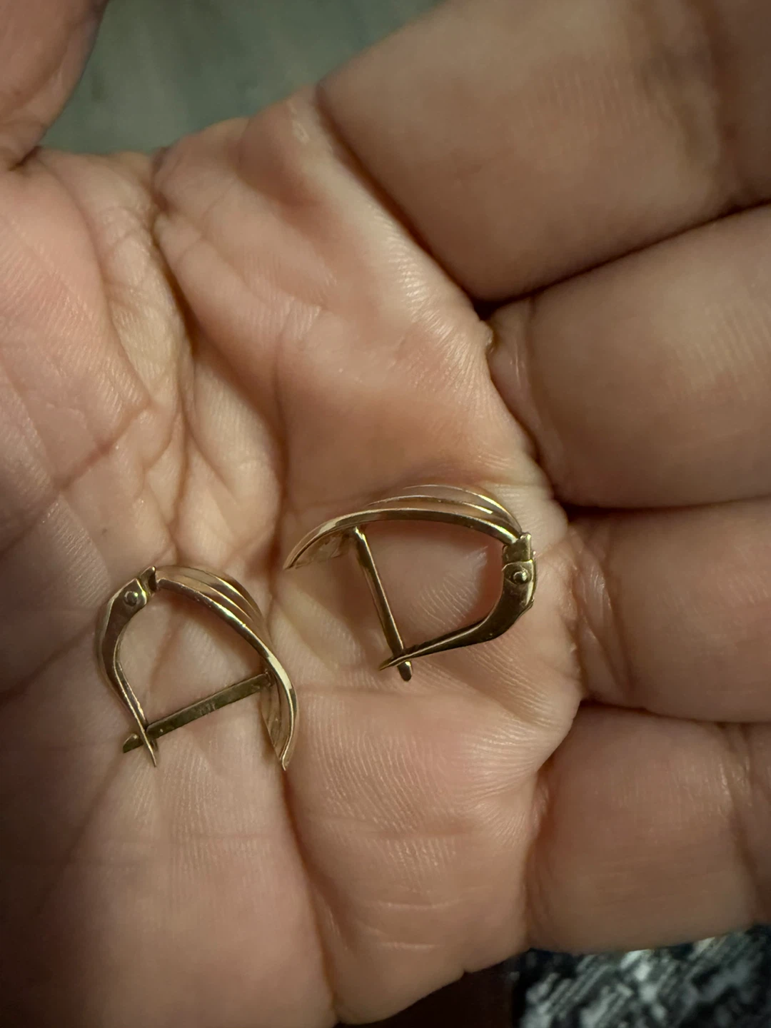 10k Gold two Tone Hoop Earrings - photo 3