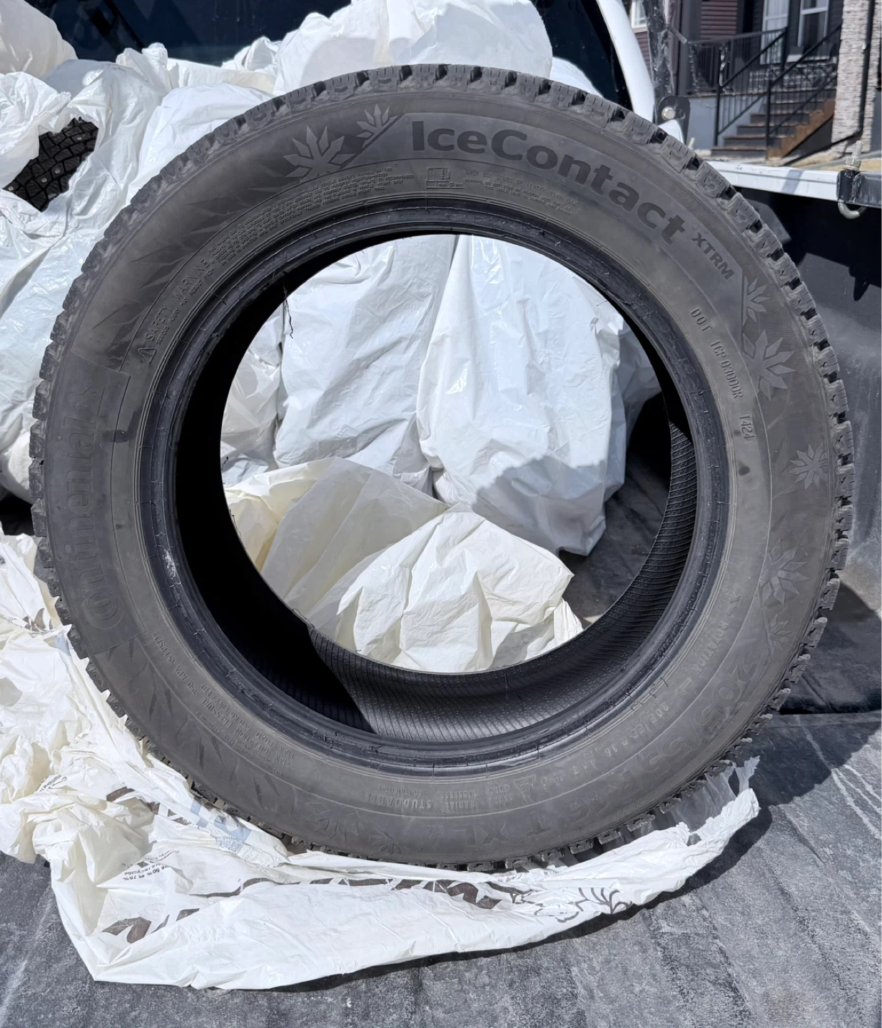 Continental IceContact XTRM Winter Tire 205/55R16