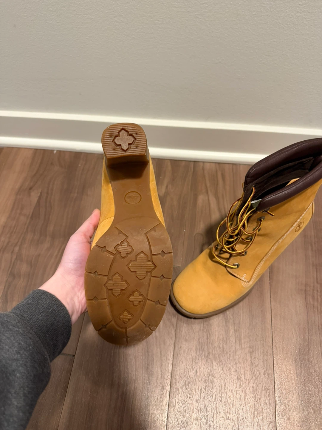 Timberland Women's Classic 6-Inch Premium Waterproof Heel Boots - photo 3