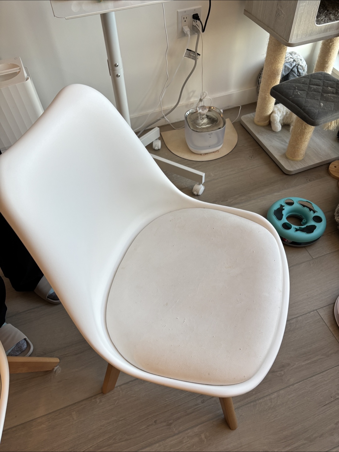White Dining Chairs with Wood Legs (Set of 4) - photo 4