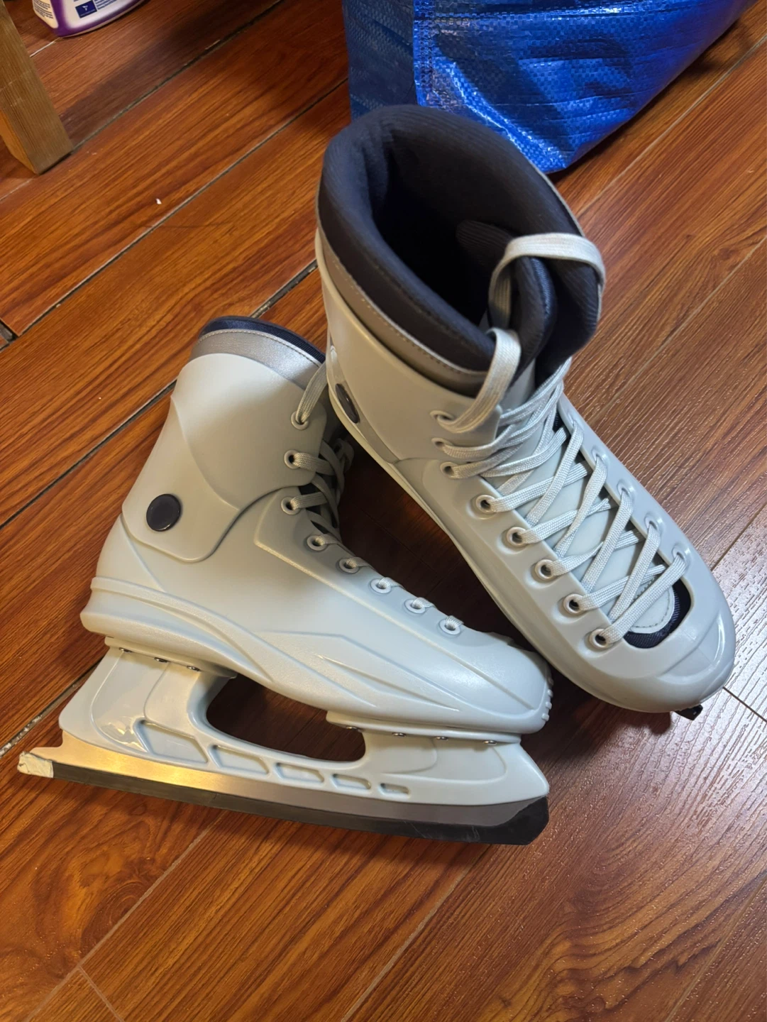 Decathlon Ice Skates Size 40 ❤️‍🔥 MOVE OUT SALE