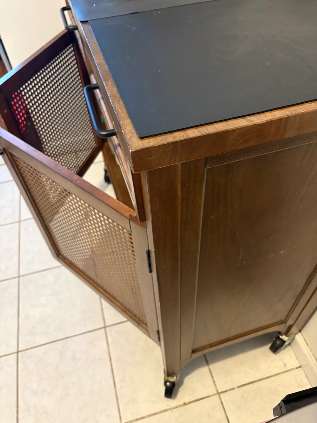 Wood kitchen cart with cane doors and drawers - photo 4