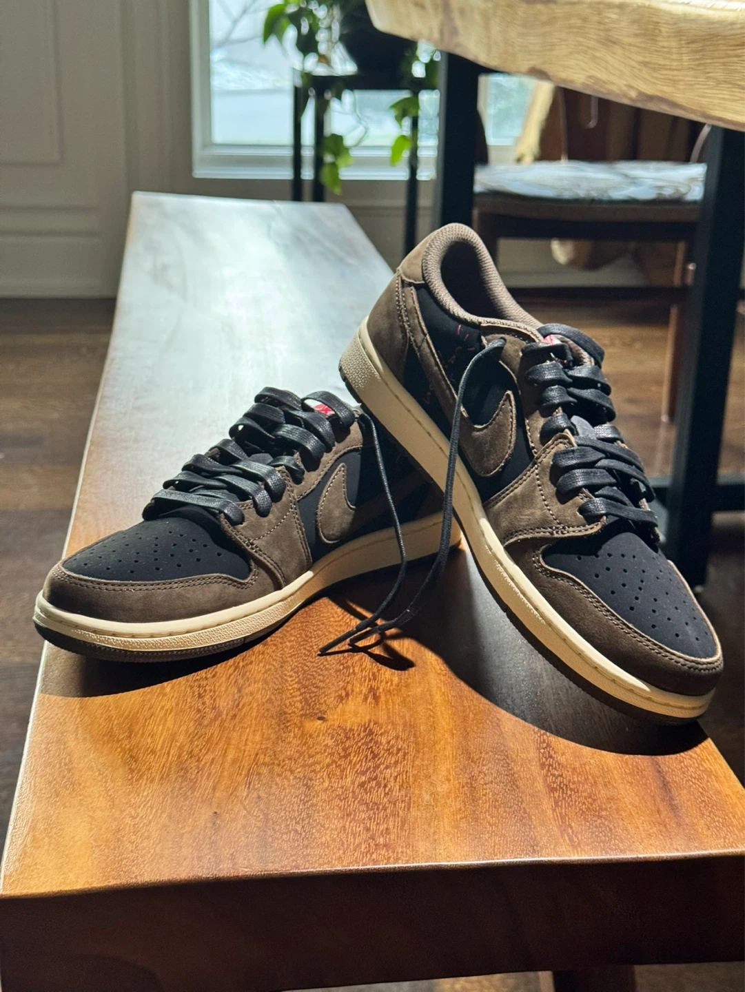 Nike Air Jordan 1 Low Travis Scott Mocha