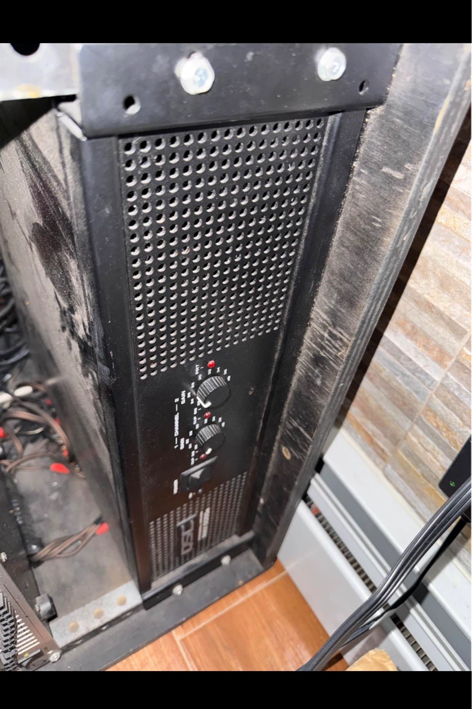 Electro-Voice EV T18 Woofer and QSC RMX 5050a Amplifier - photo 4