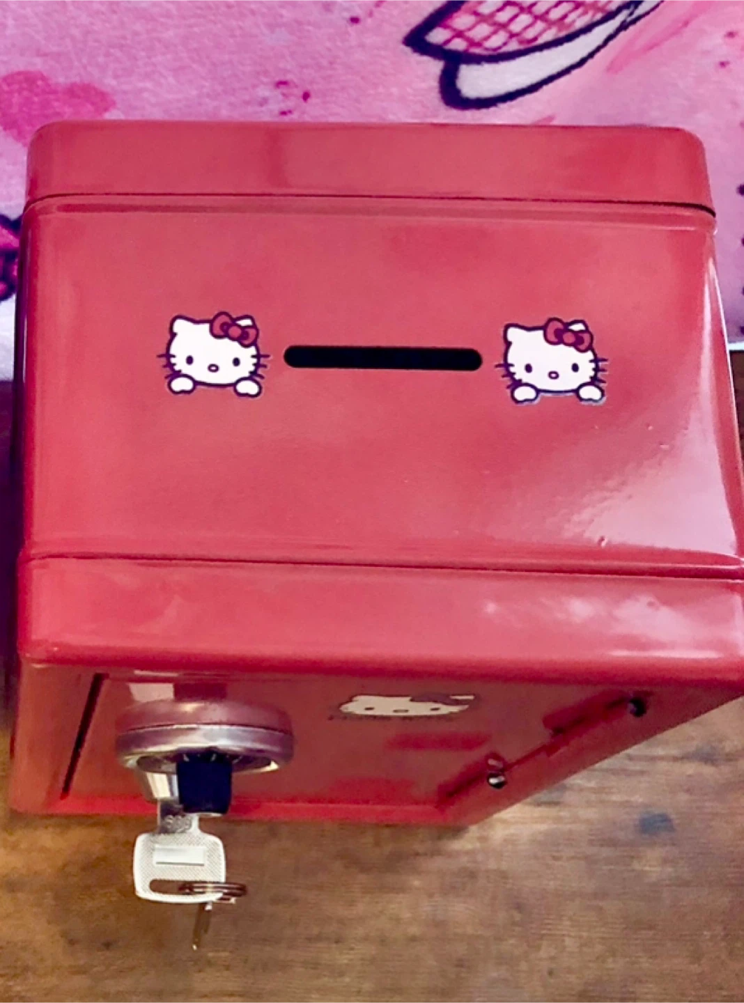 NEW Hello Kitty Red Metal Bank Safe - photo 2