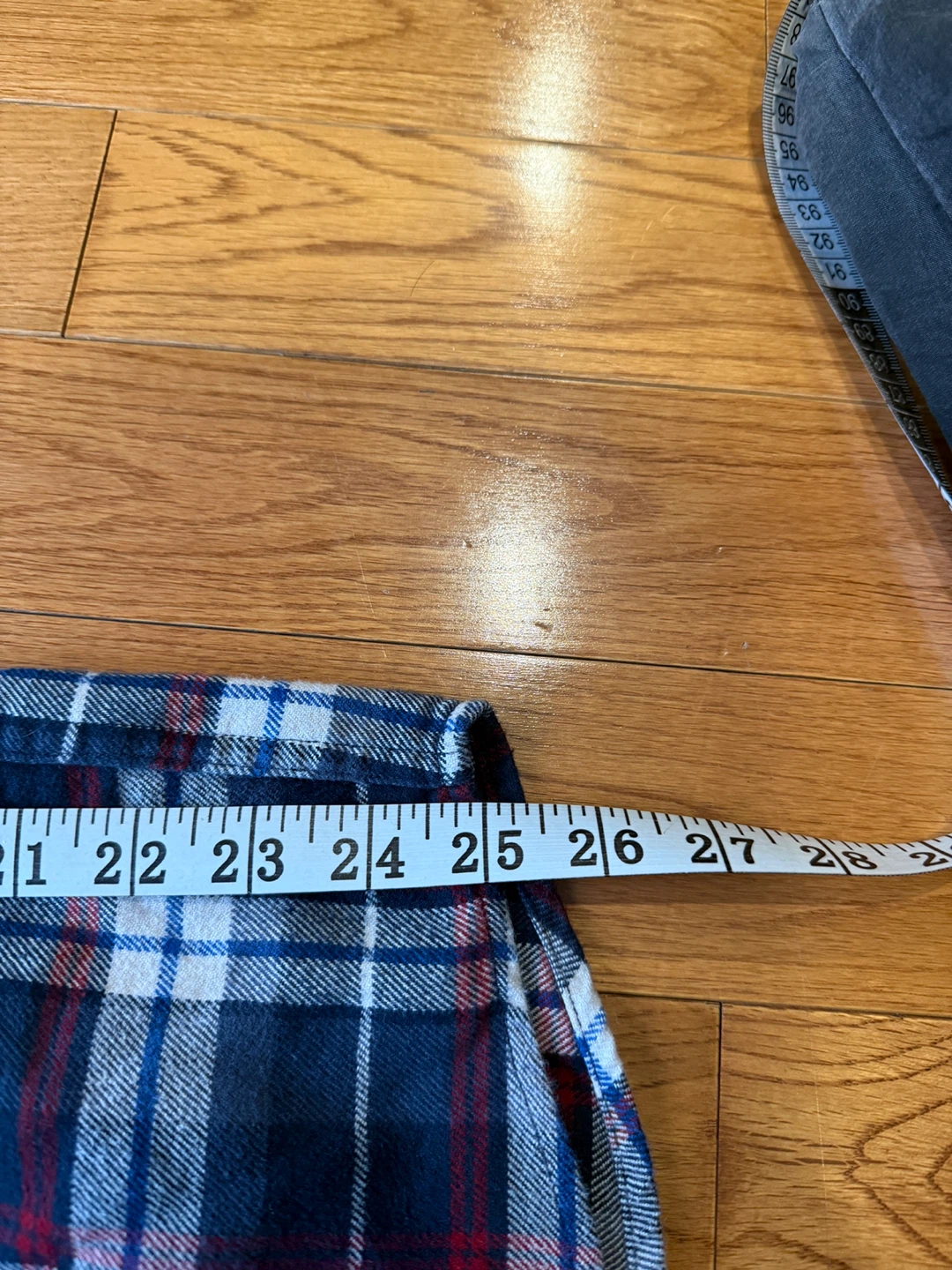 Uniqlo Flannel Shirt - Size M - photo 4