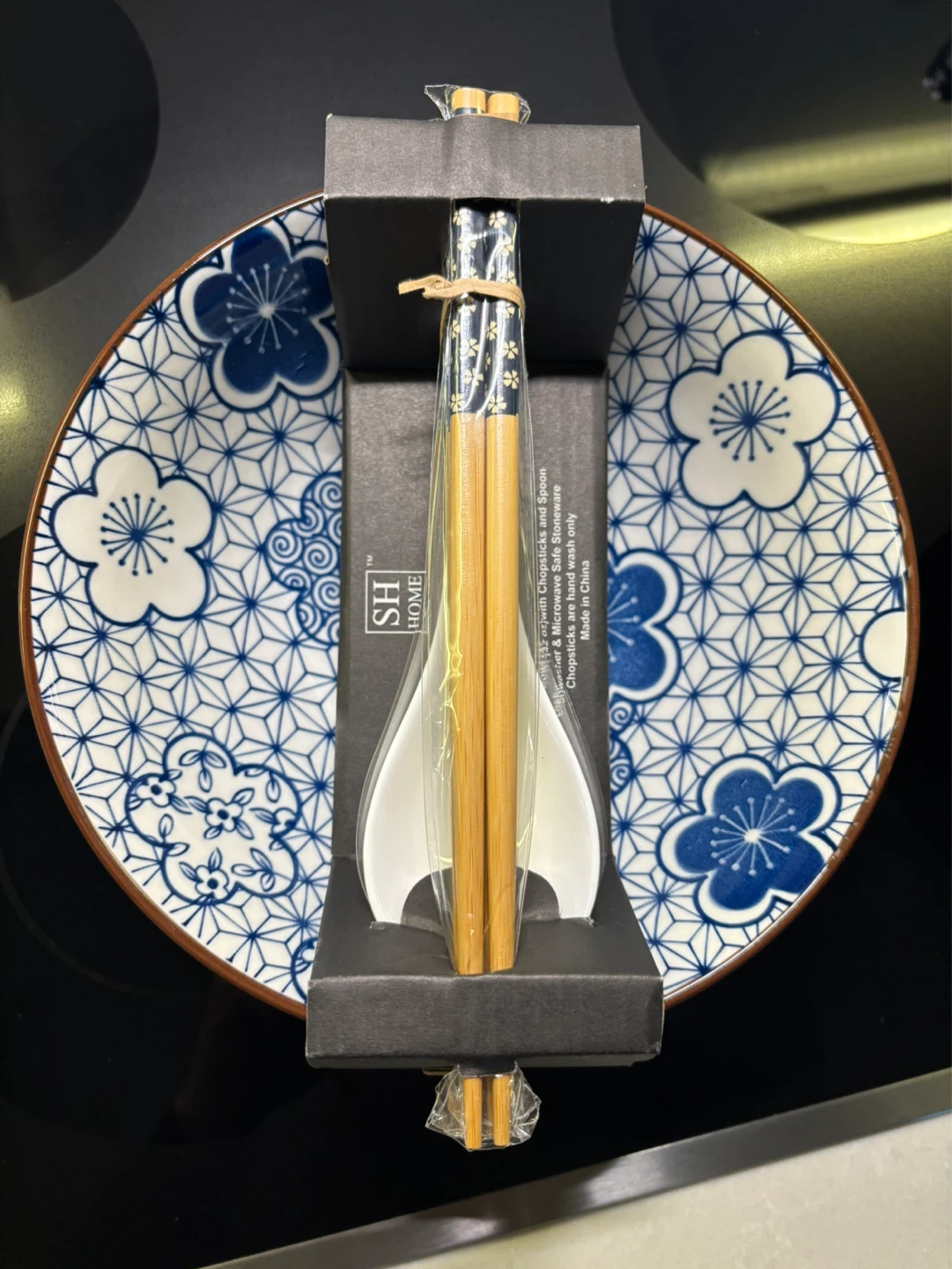 2-Piece Noodle Bowl Set with Chopsticks and Spoon