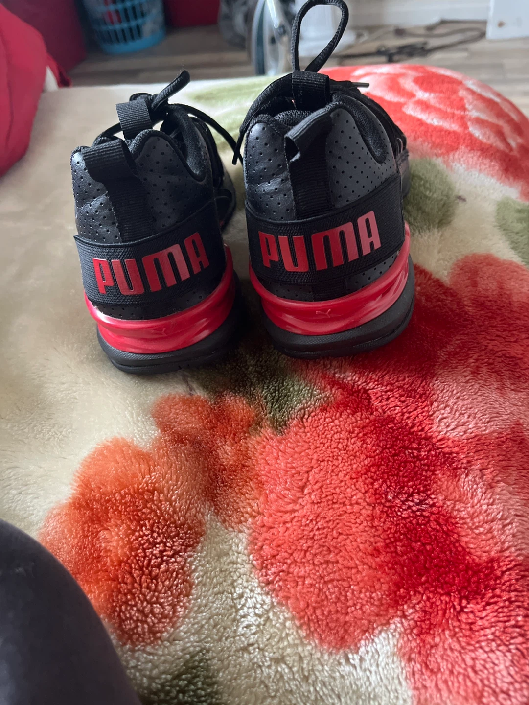 Puma Running Shoes - Black & Red - Size 4 Child - photo 3