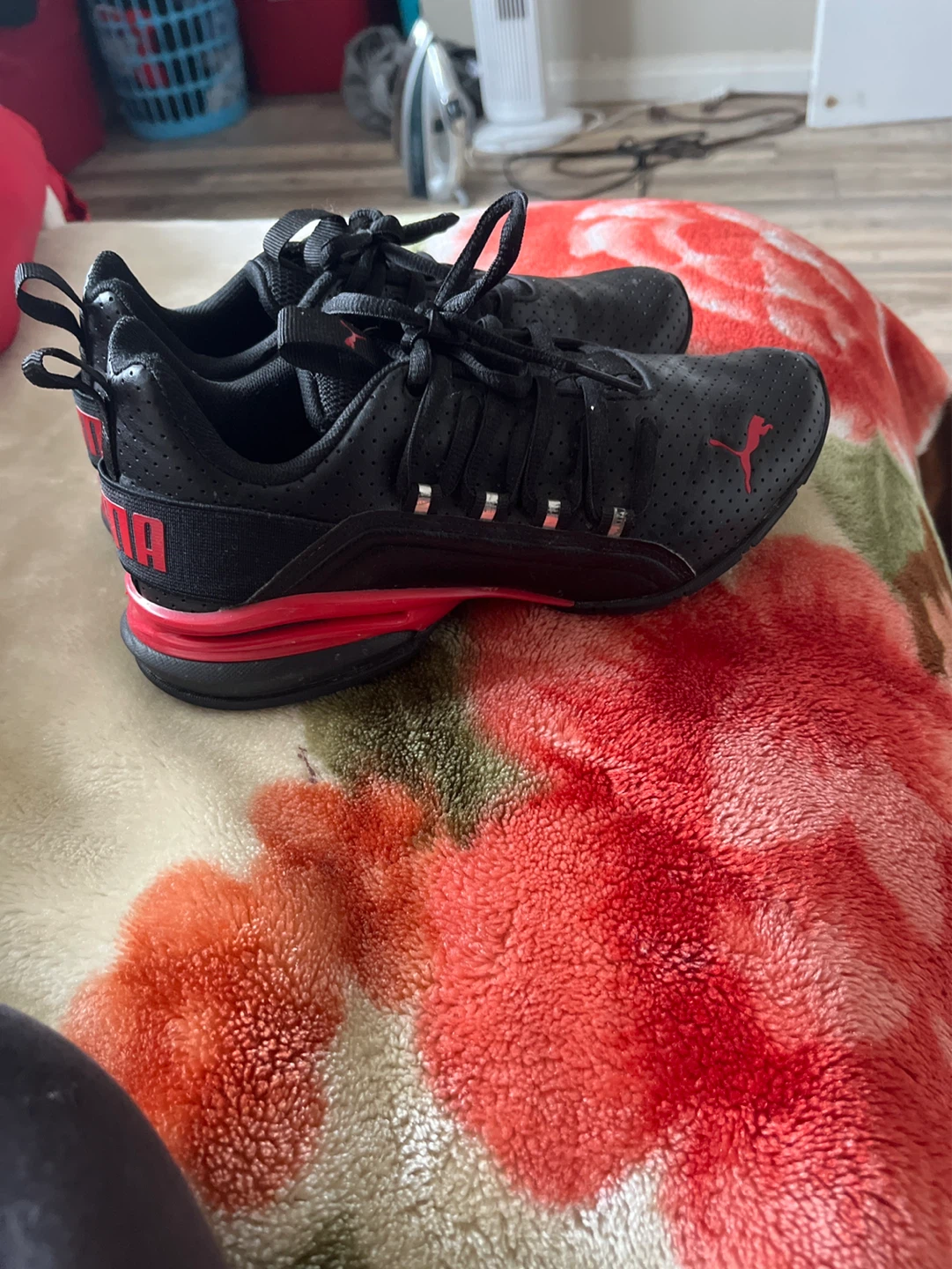 Puma Running Shoes - Black & Red - Size 4 Child - photo 2