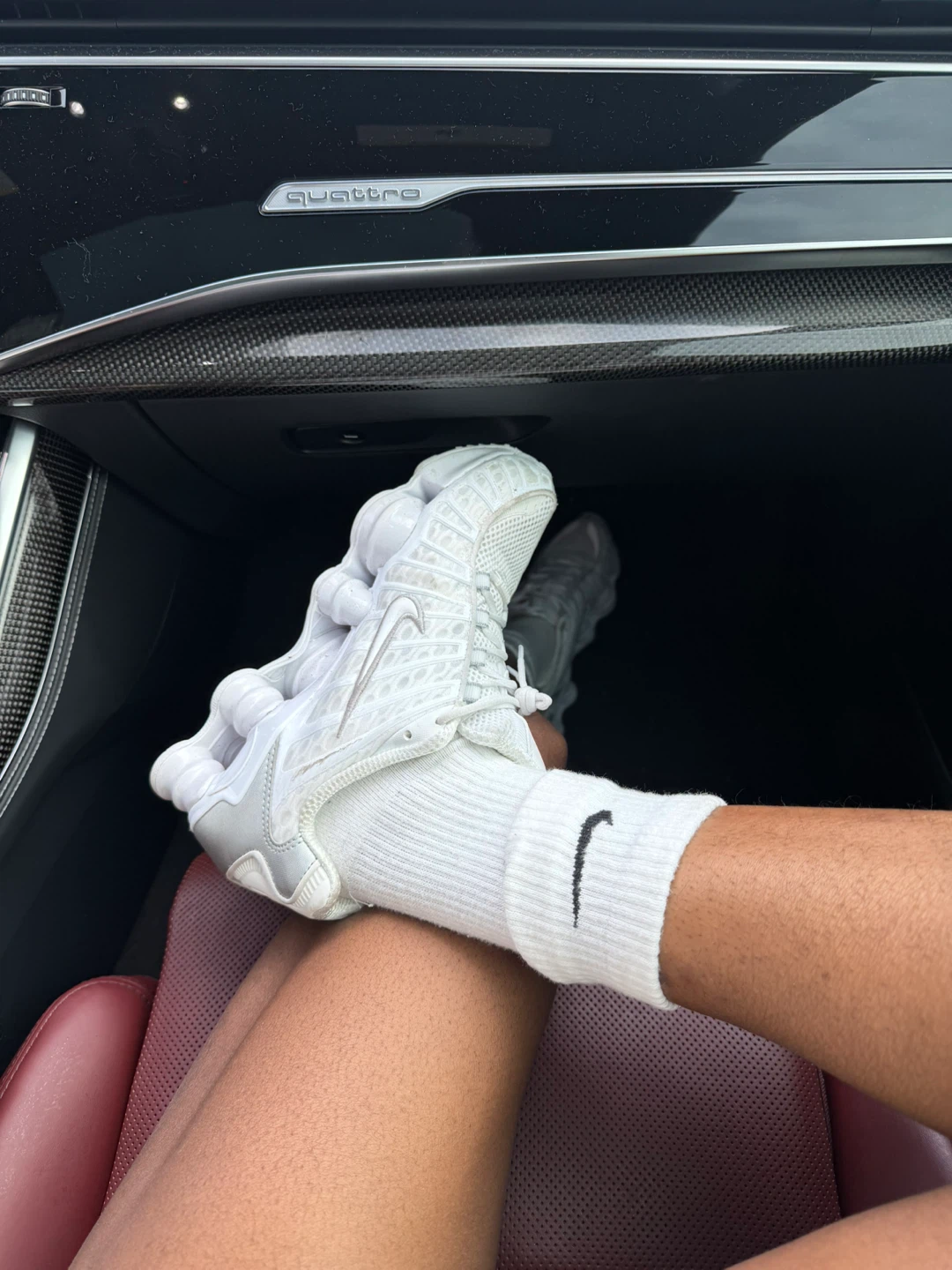 Nike Shox Tl White Sneakers