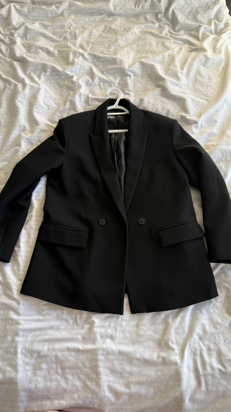ZARA Black Double-Breasted Blazer