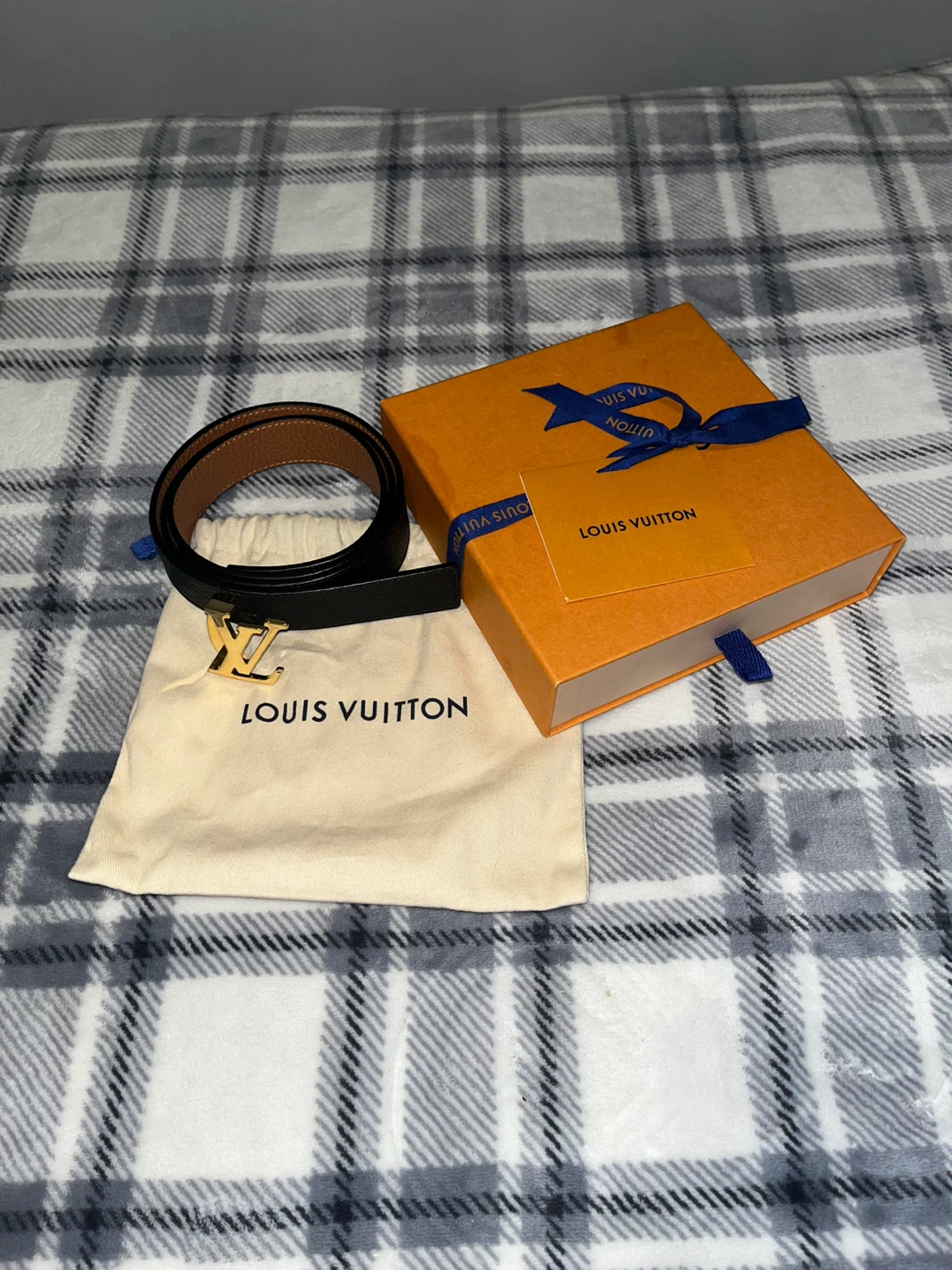 Women’s Louis Vuitton Black Leather Belt with Gold LV Buckle - photo 2
