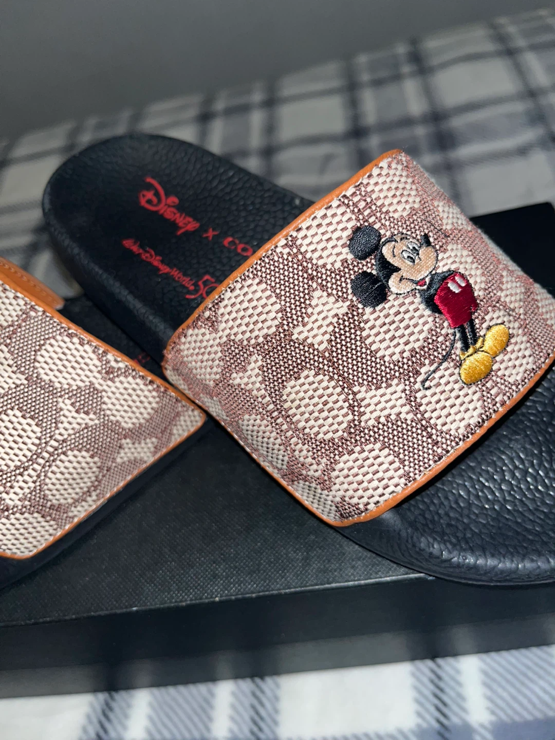 Coach x Disney Minnie Mouse Slides - photo 3