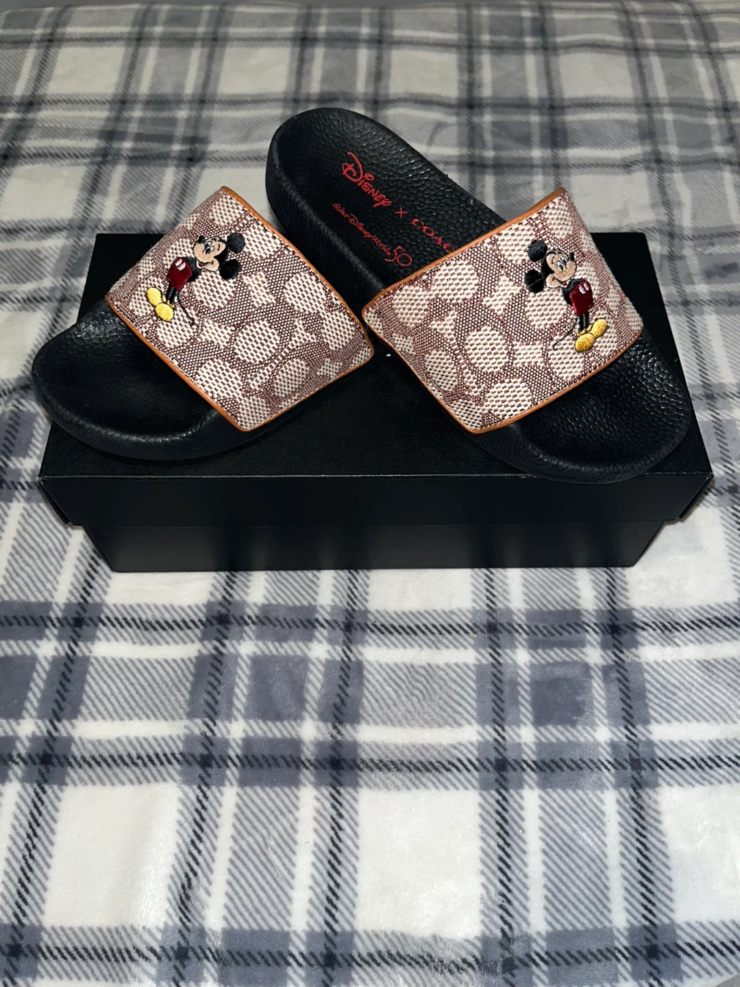 Coach x Disney Minnie Mouse Slides - photo 2