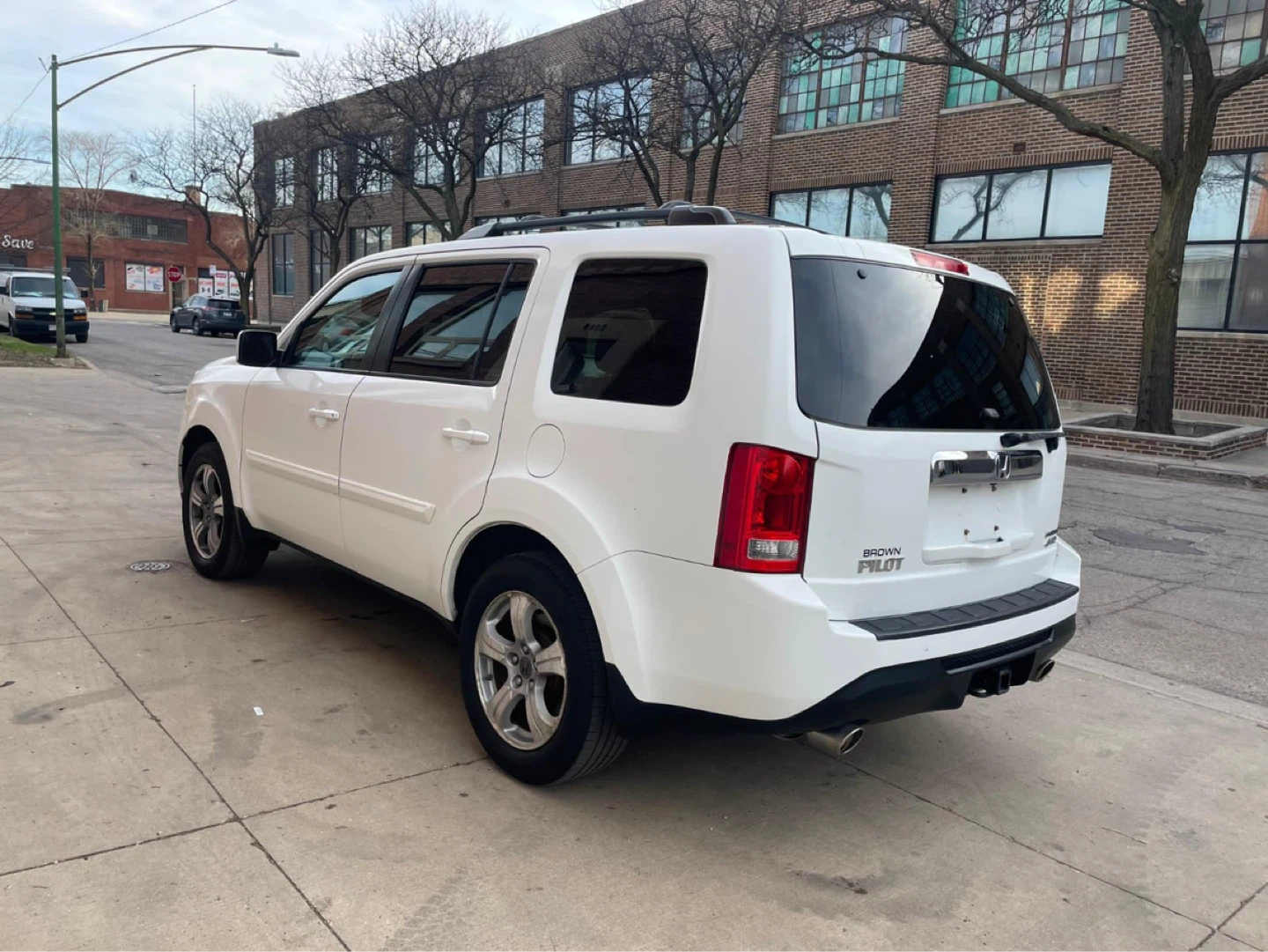 2015 White Honda Pilot SUV con 190 mil millas - photo 3