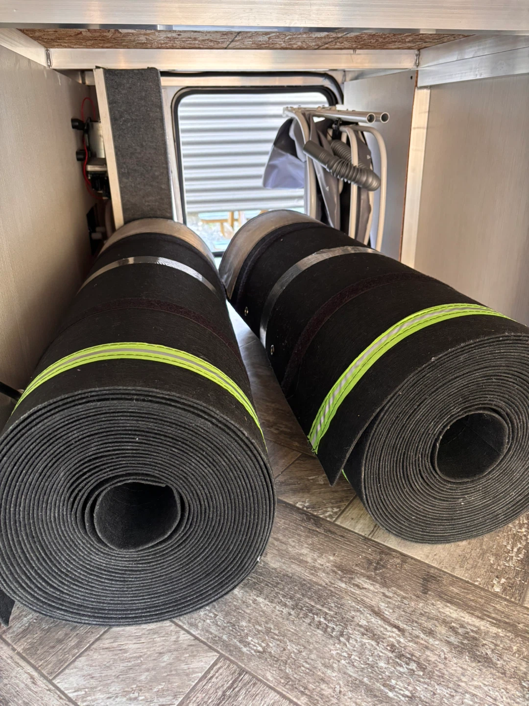 2 rolls of Air skirt for trailer