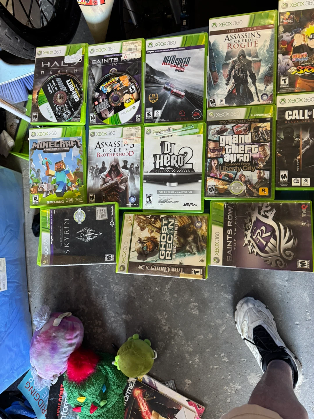 Xbox 360 Video Game Bundle - Skyrim, GTA, Minecraft & More - photo 2