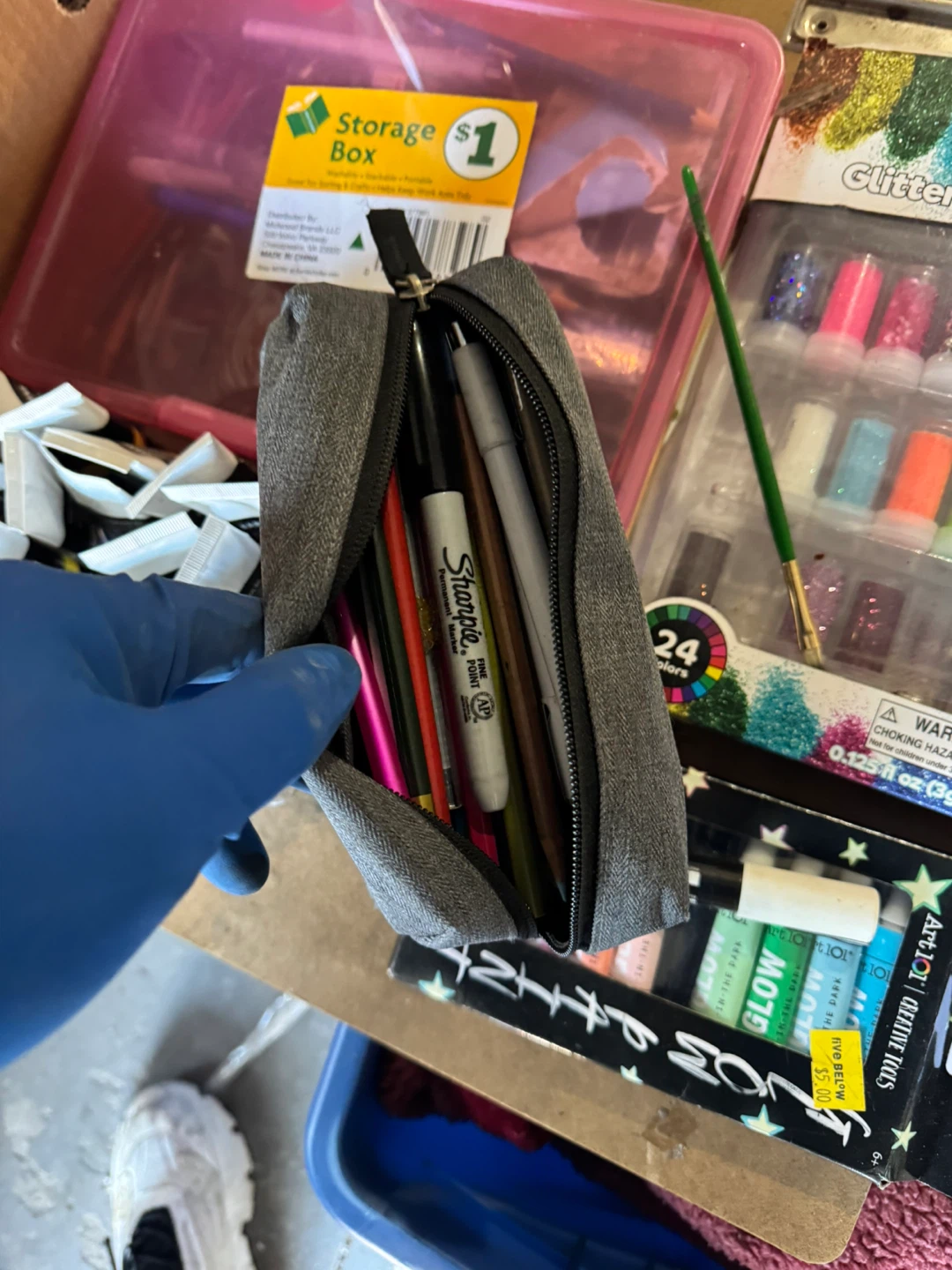 Art Supplies Lot: Glitter, Markers, Pencils, Paint Tubes - photo 4