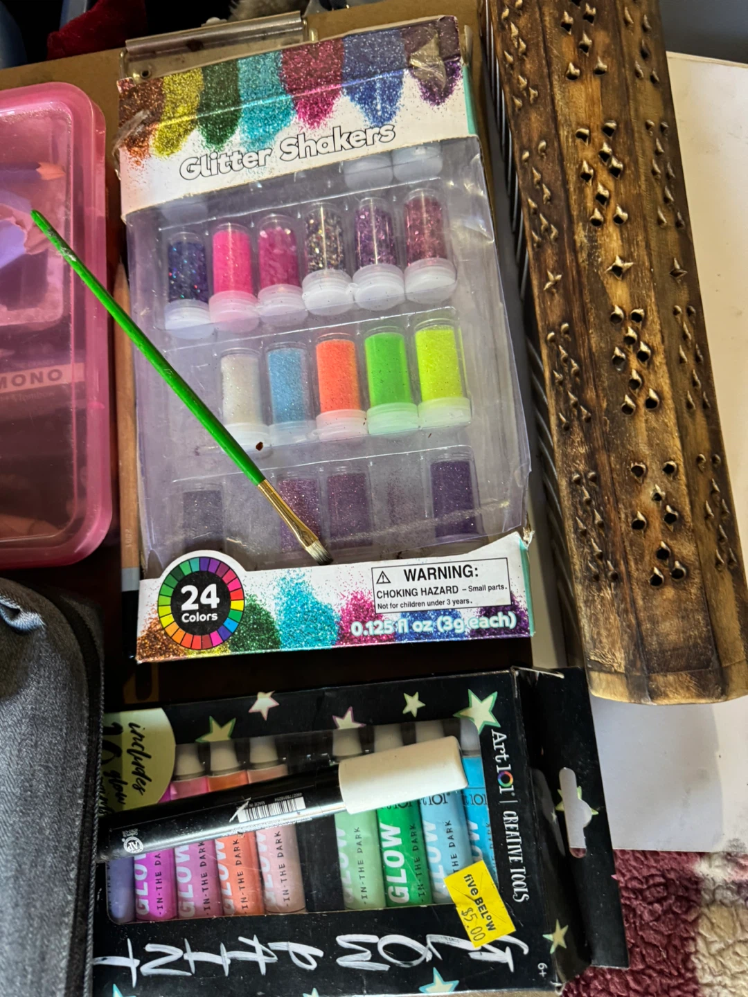 Art Supplies Lot: Glitter, Markers, Pencils, Paint Tubes - photo 3