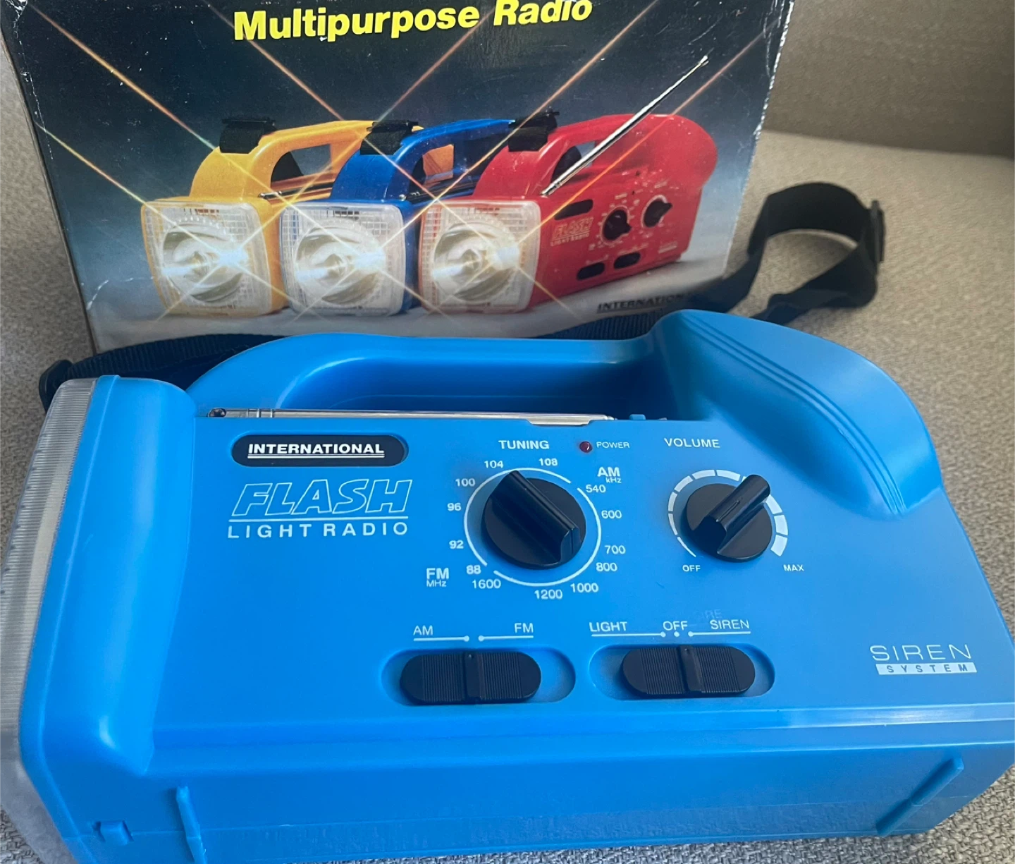 NEW-Radio and Flash Light - photo 3