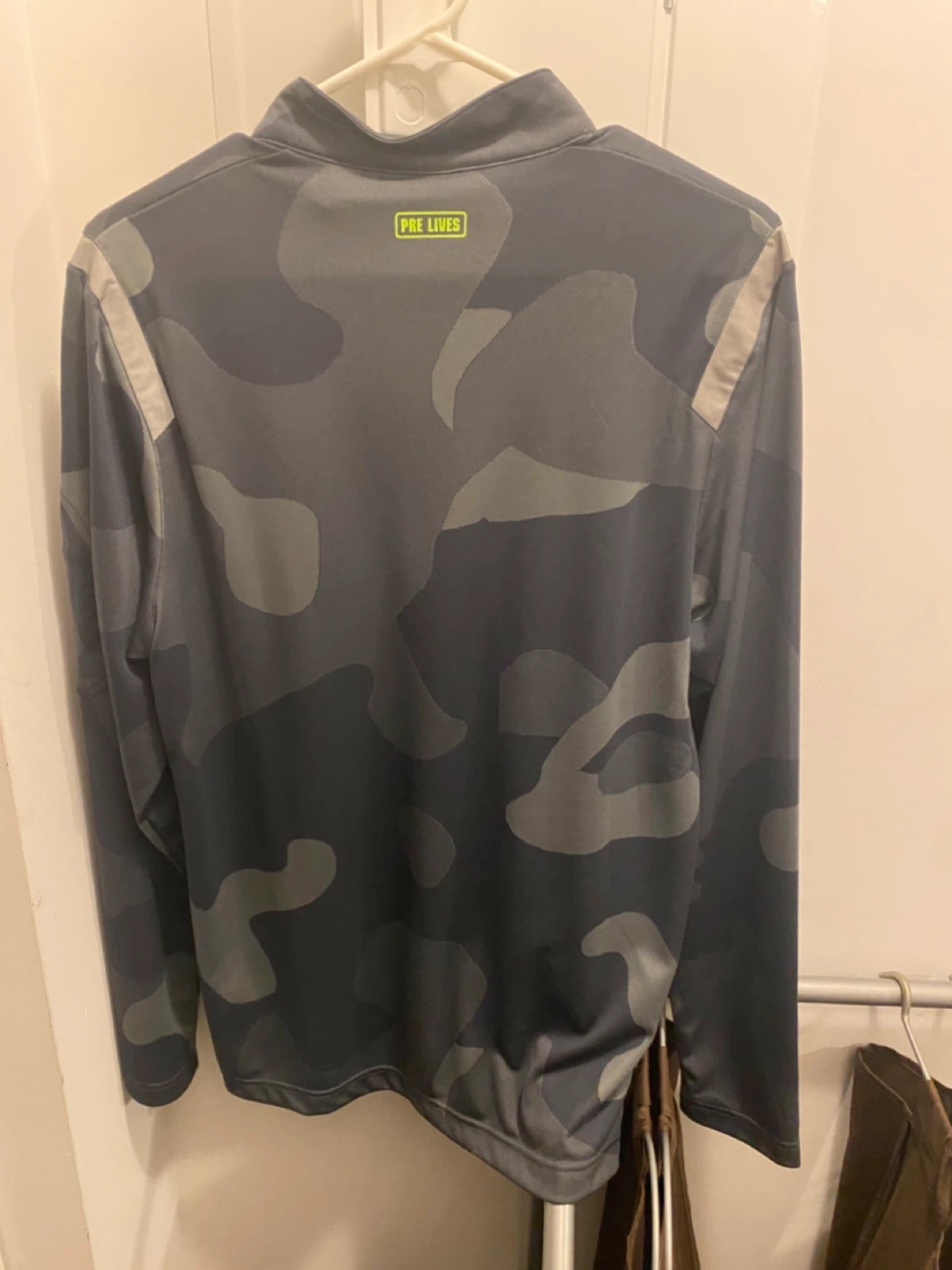 NEW- Nike Camo 1/4 Zip Long Sleeve Shirt - photo 2