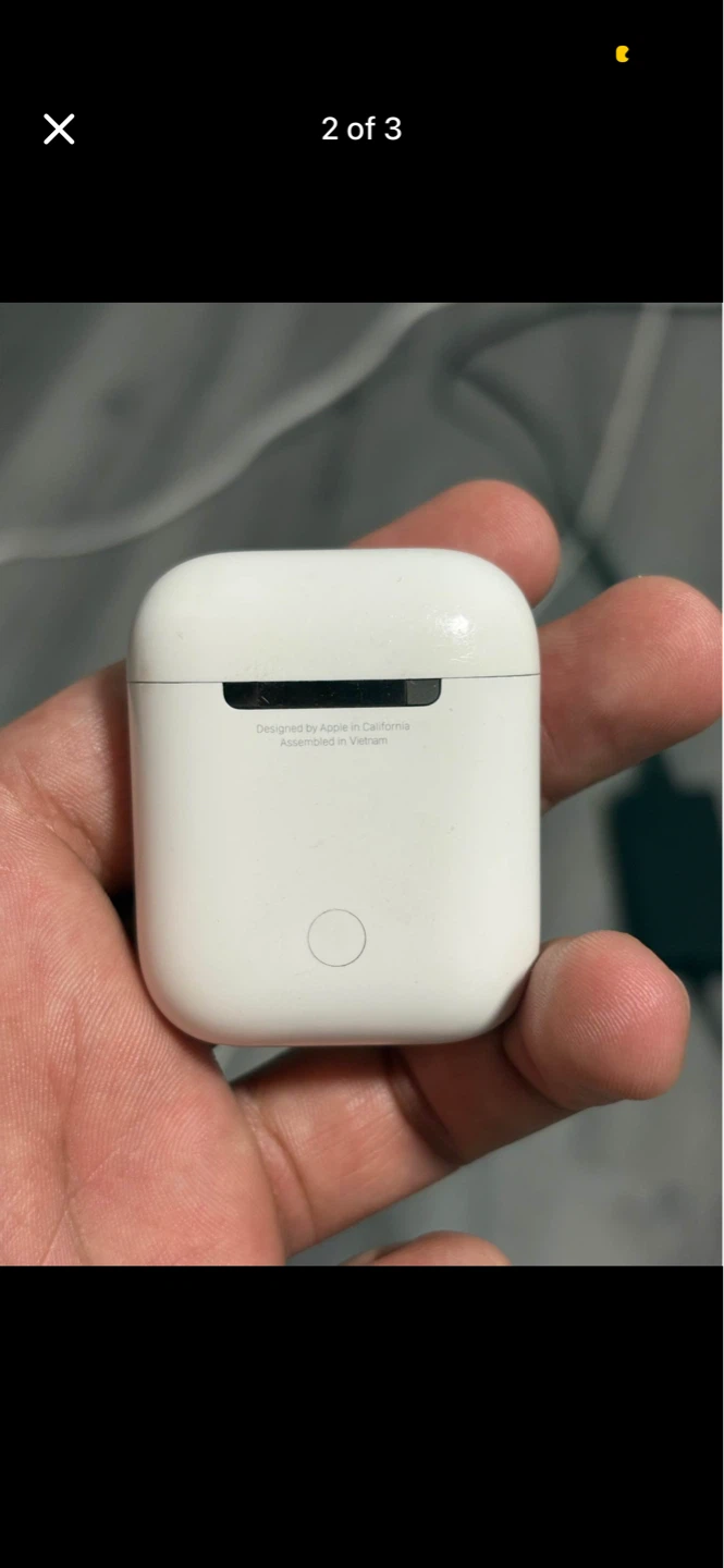 Apple AirPods 2nd Gen Charging Case - photo 2
