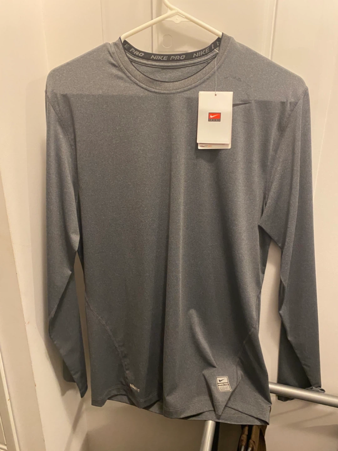 NEW- Nike Pro Long Sleeve Shirt - photo 3