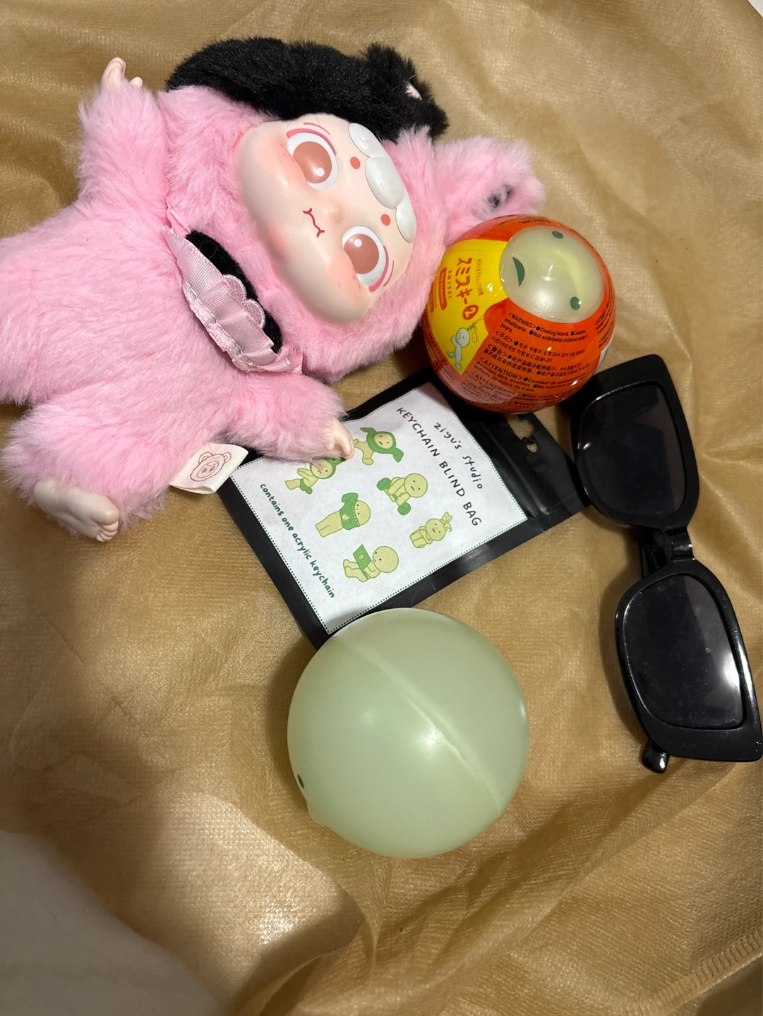 Smiski & Toy Bundle (FREE WITH PURCHASE)