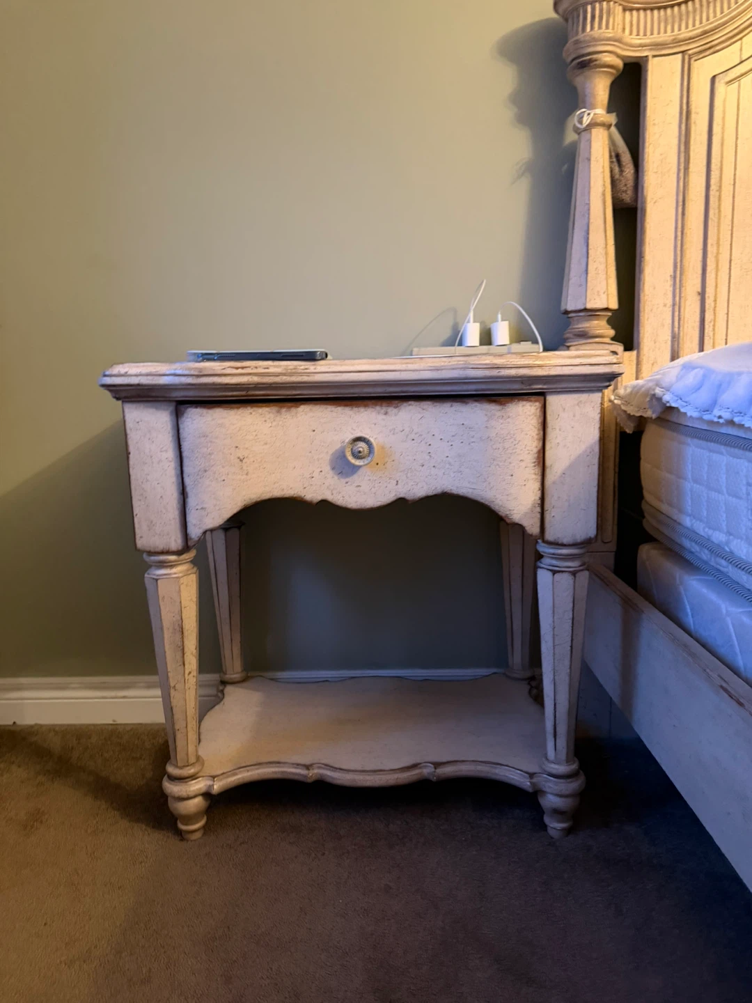 Light Beige Wood Dresser with Mirror - photo 3