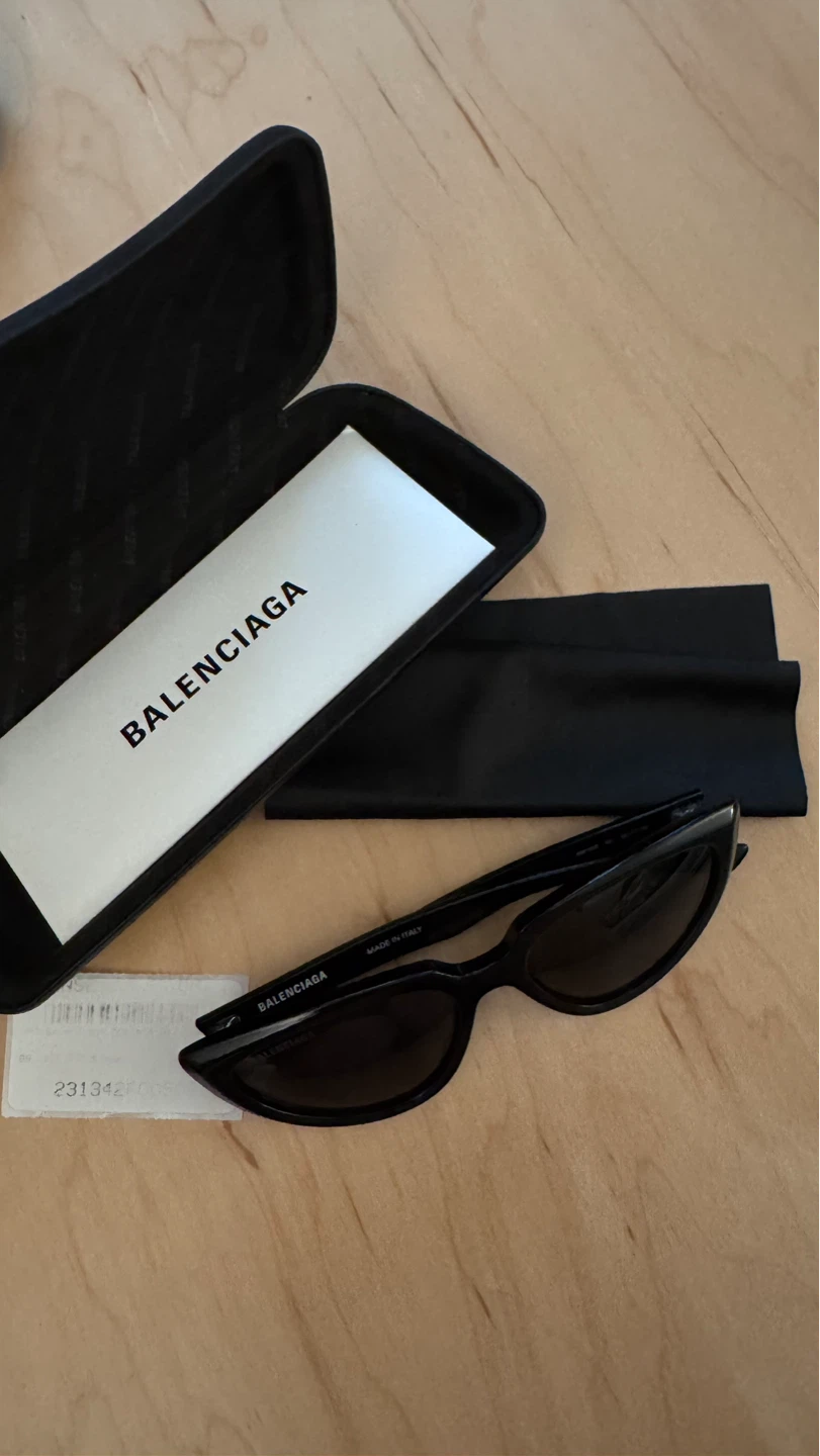 Balenciaga Black Cat-Eye Sunglasses with Case