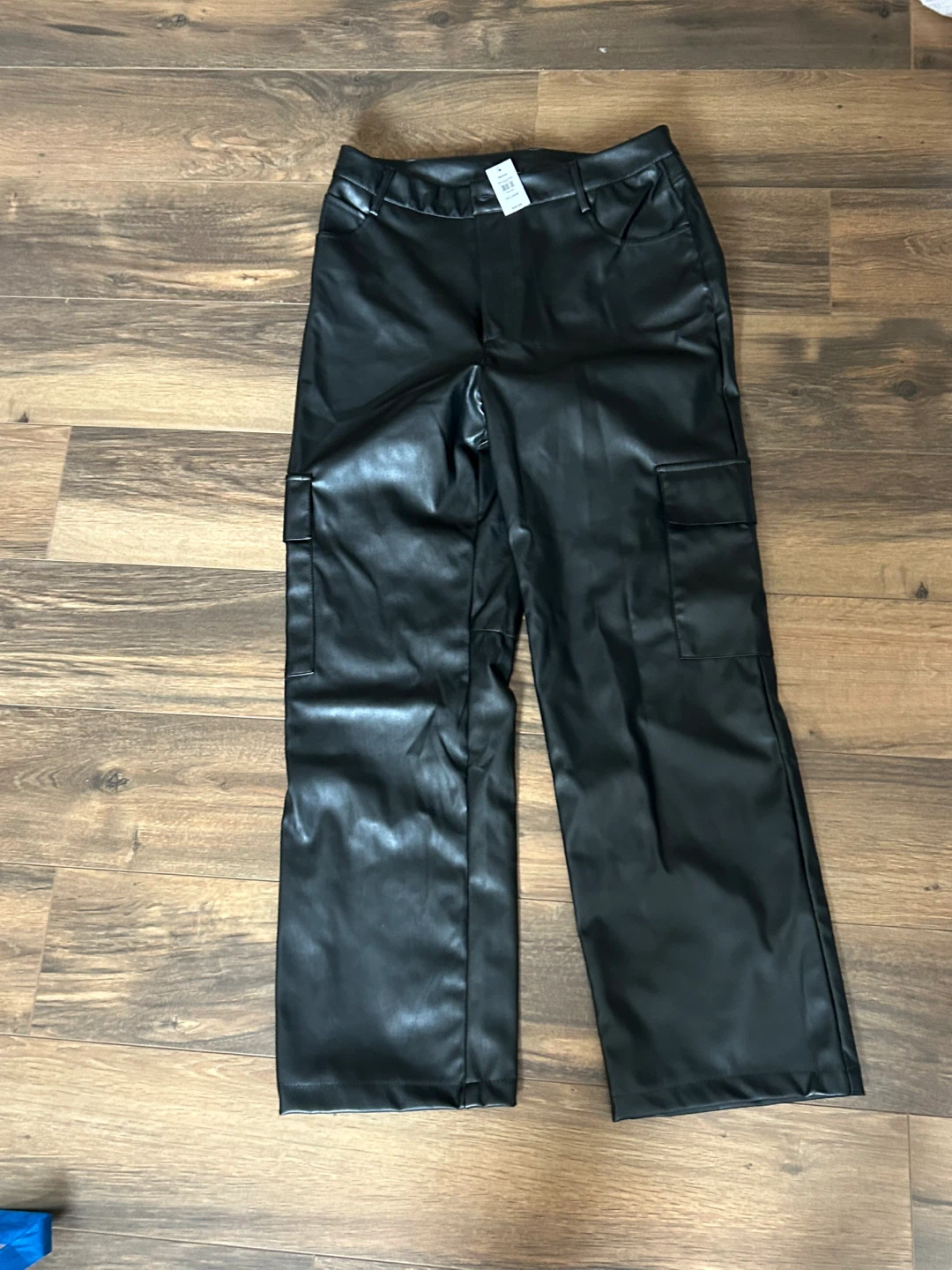 Bluenotes Black Faux Leather Cargo Pants Size 14W