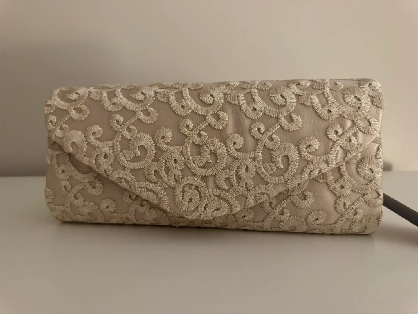 Elegant Lace Clutch with Chain Strap