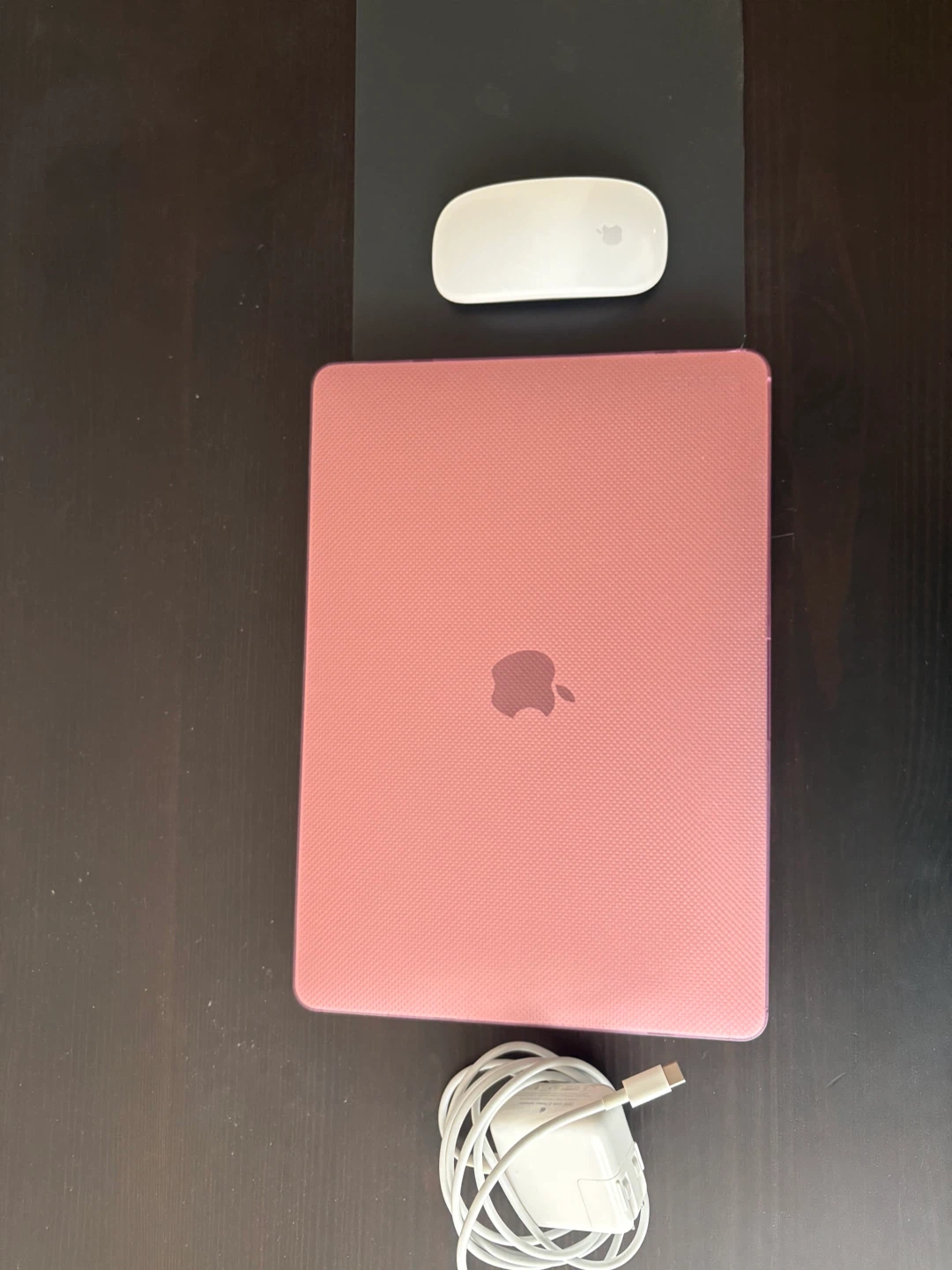 MacBook Air with accessories (2019, like new condition)