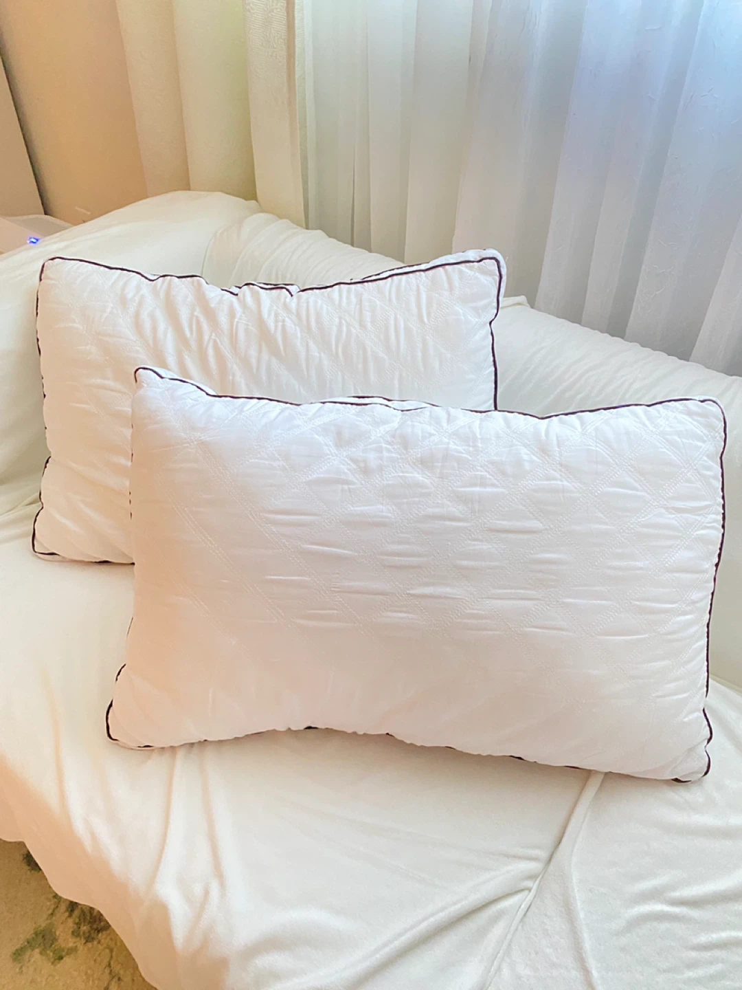 2 queen size bed Pillows