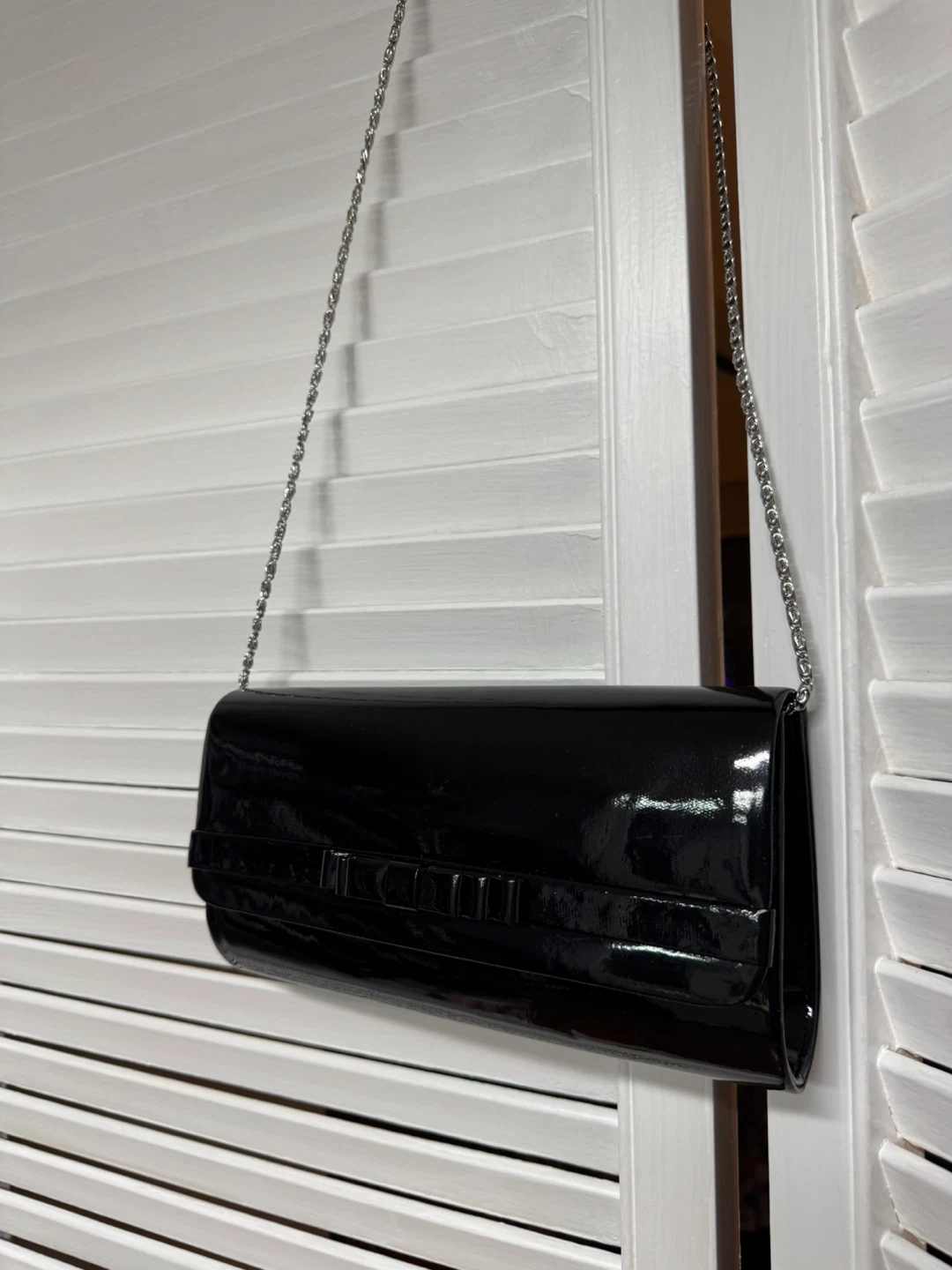 Black Patent Clutch with Bow and Chain Strap - photo 4
