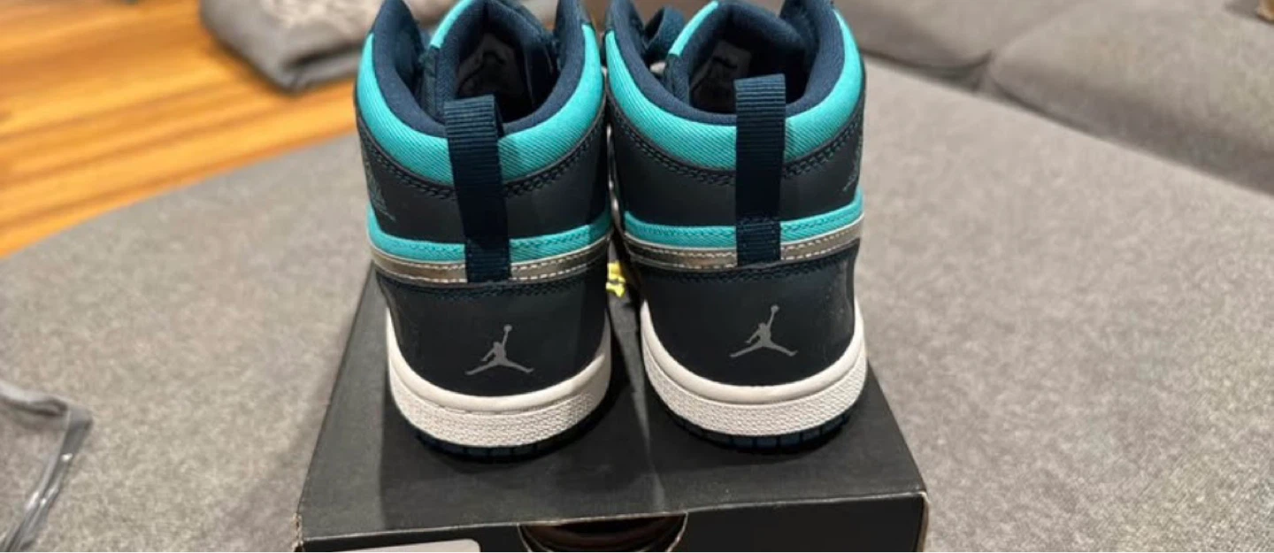 Jordan 1 Mid Toddler Sneakers - photo 3