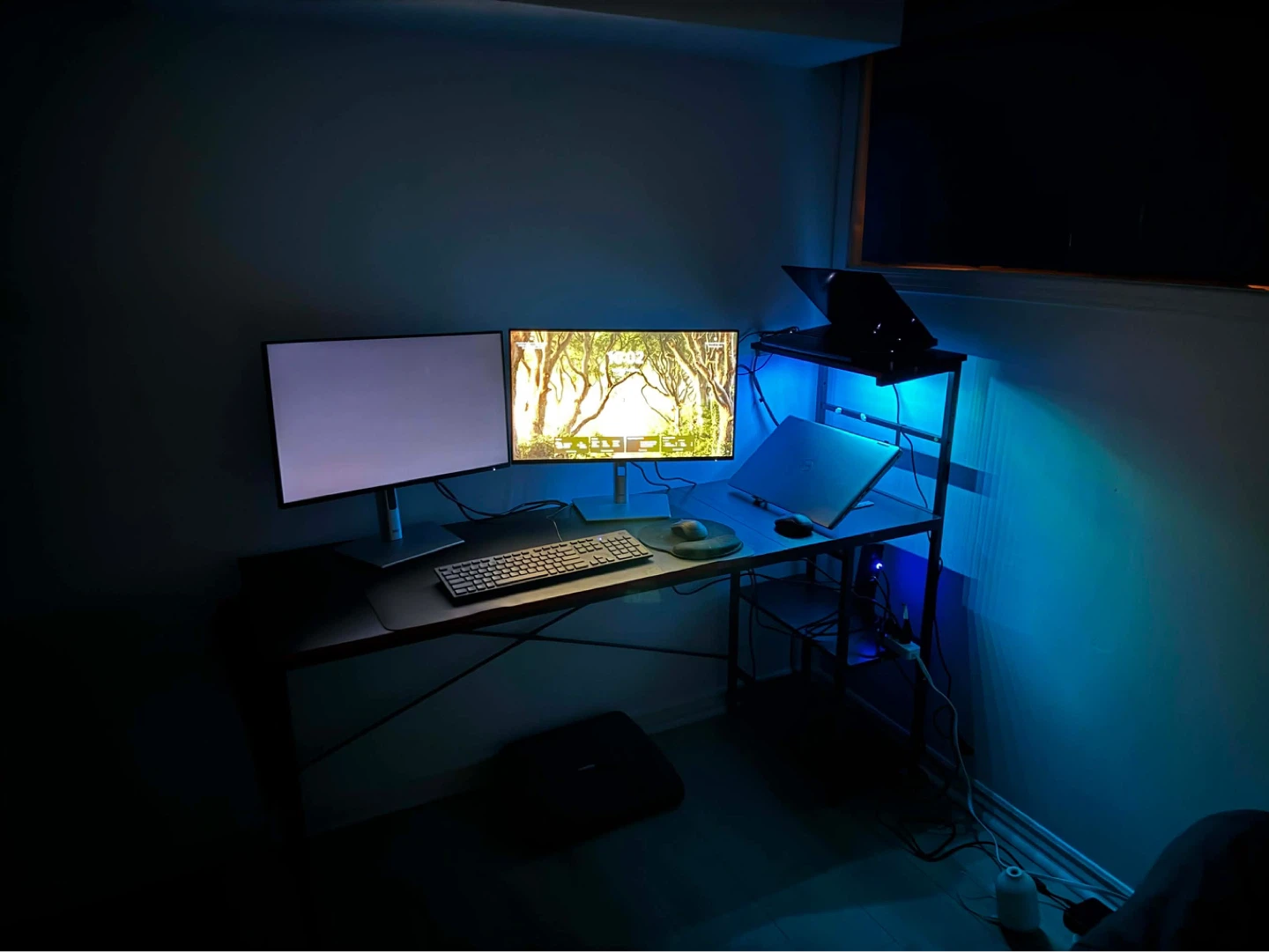 63 inch Gaming Desk Computer Desk with LED - photo 2