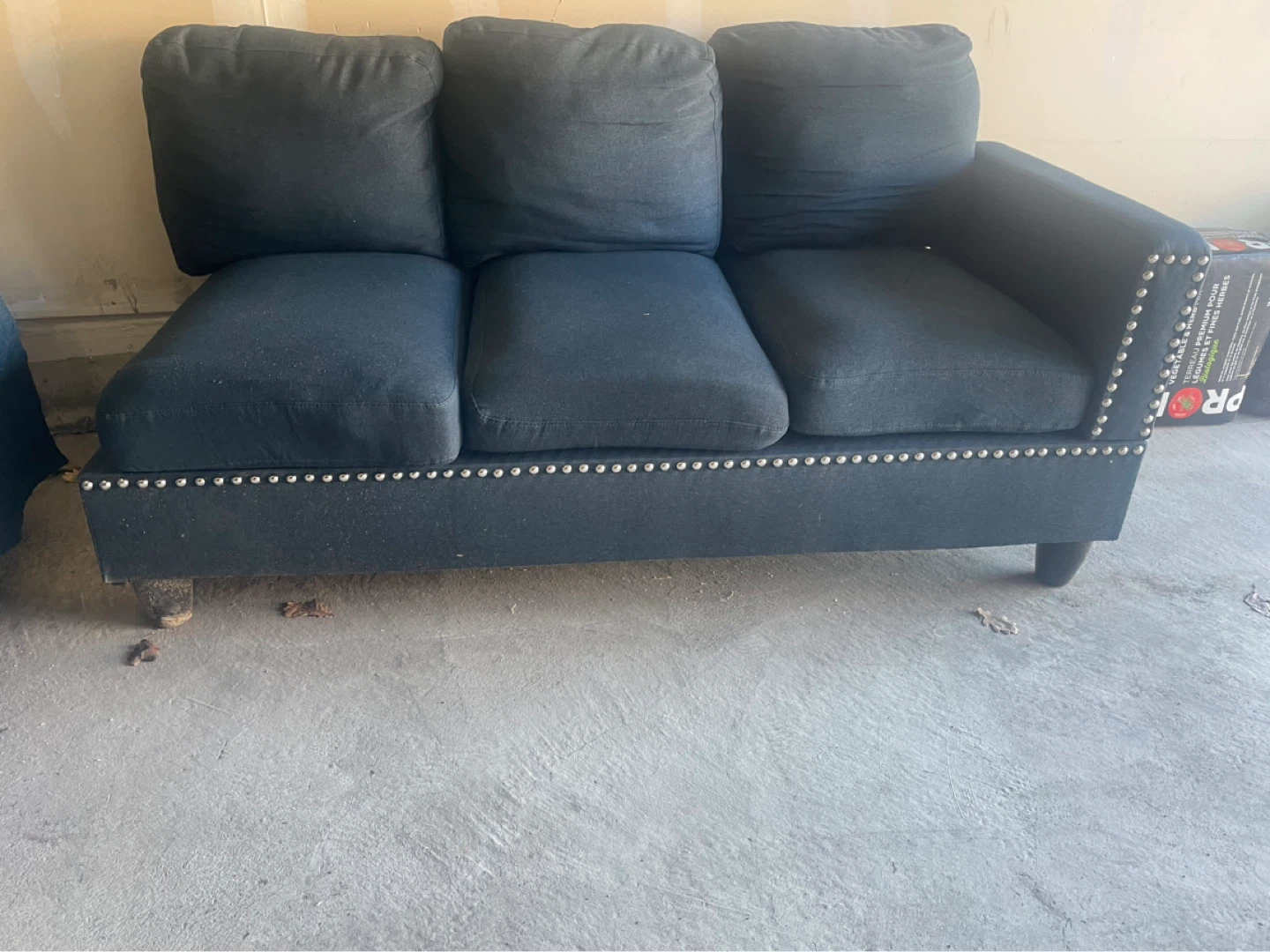 Sectional Sofa with Stud Detailing - photo 2