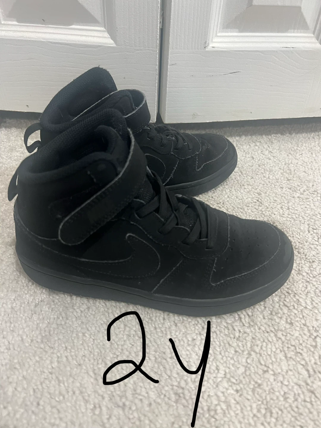 Nike Air Jordan 1 Mid SE Shoes - Size 2.5Y - photo 3