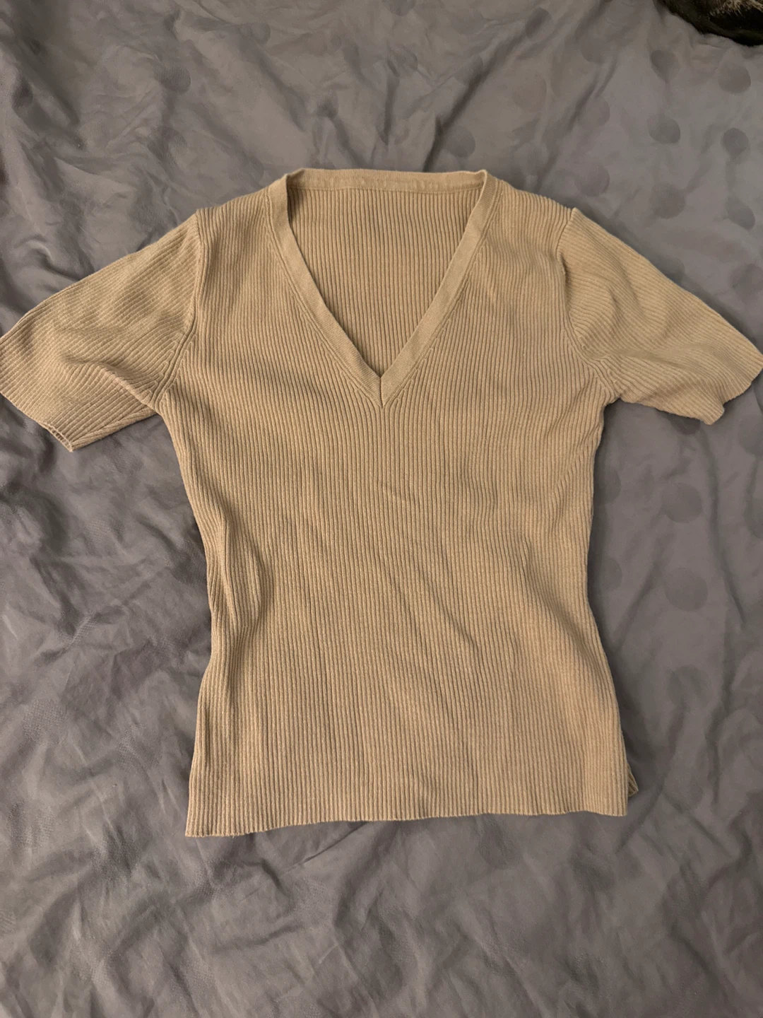 Tan V-neck Ribbed Knit Top