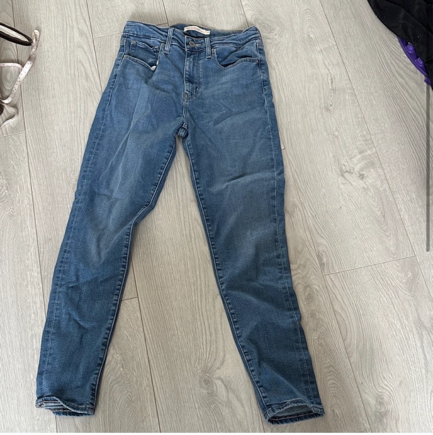 Levi's 721 High Rise Skinny Jeans Size 27