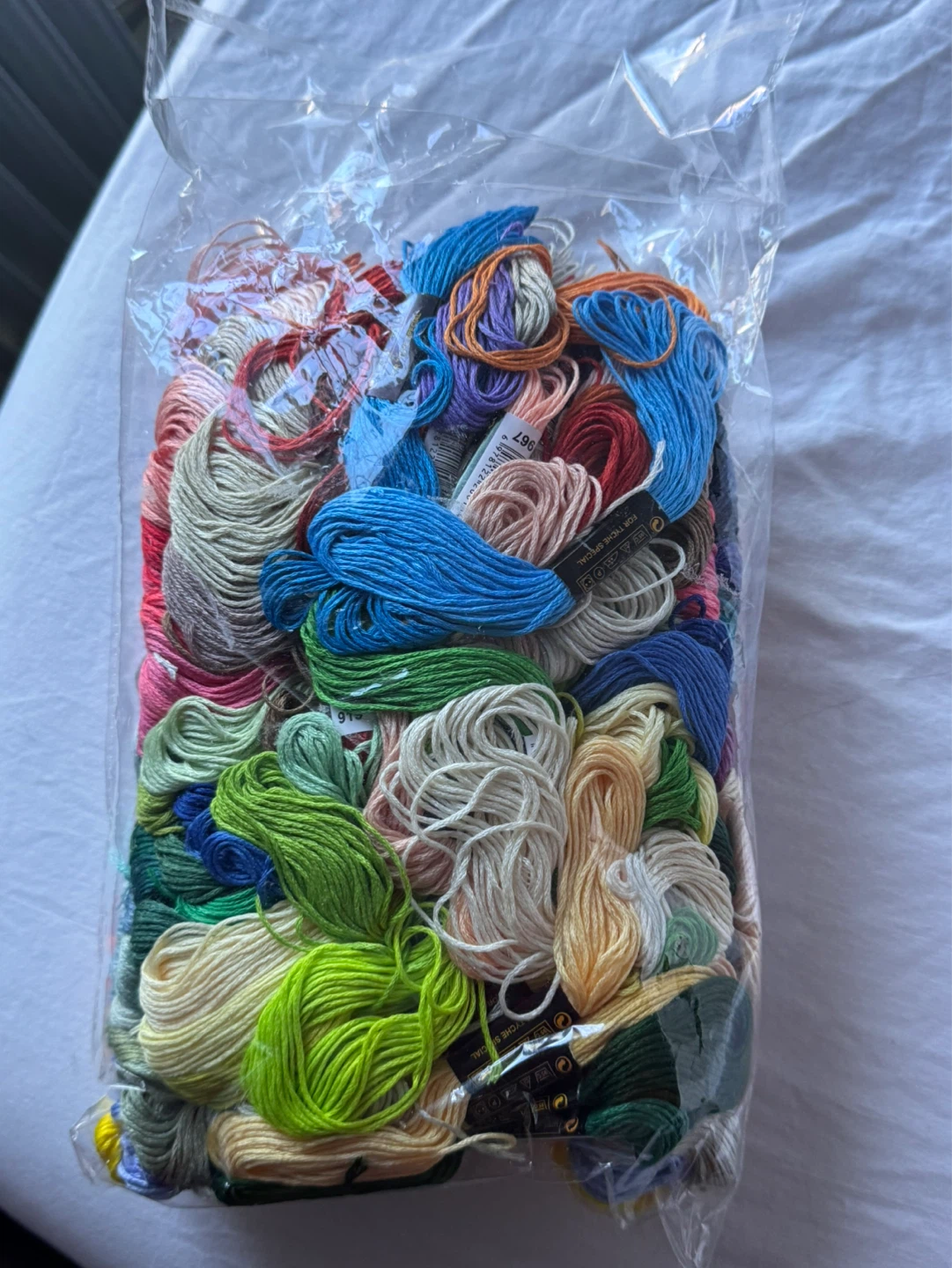 Embroidery Floss Skeins - Assorted Colours - photo 2
